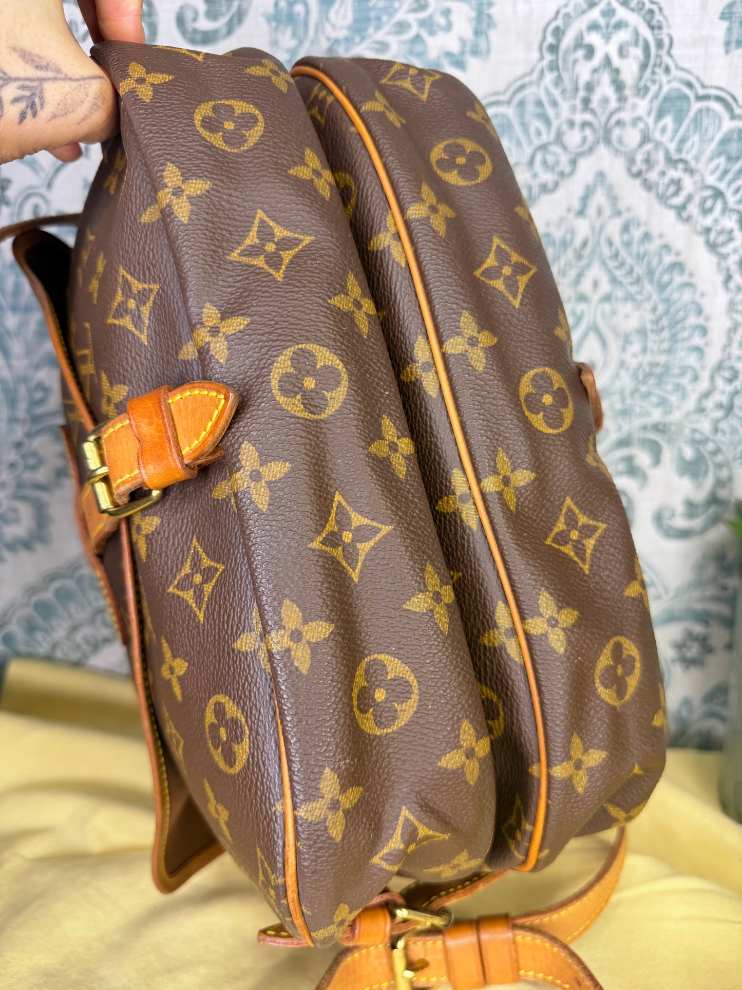 Louis Vuitton Saumur 30