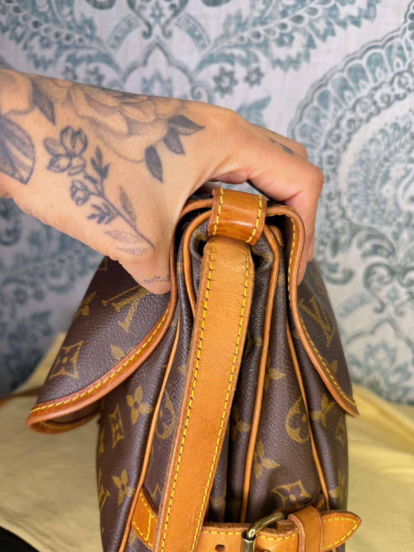 Louis Vuitton Saumur 30