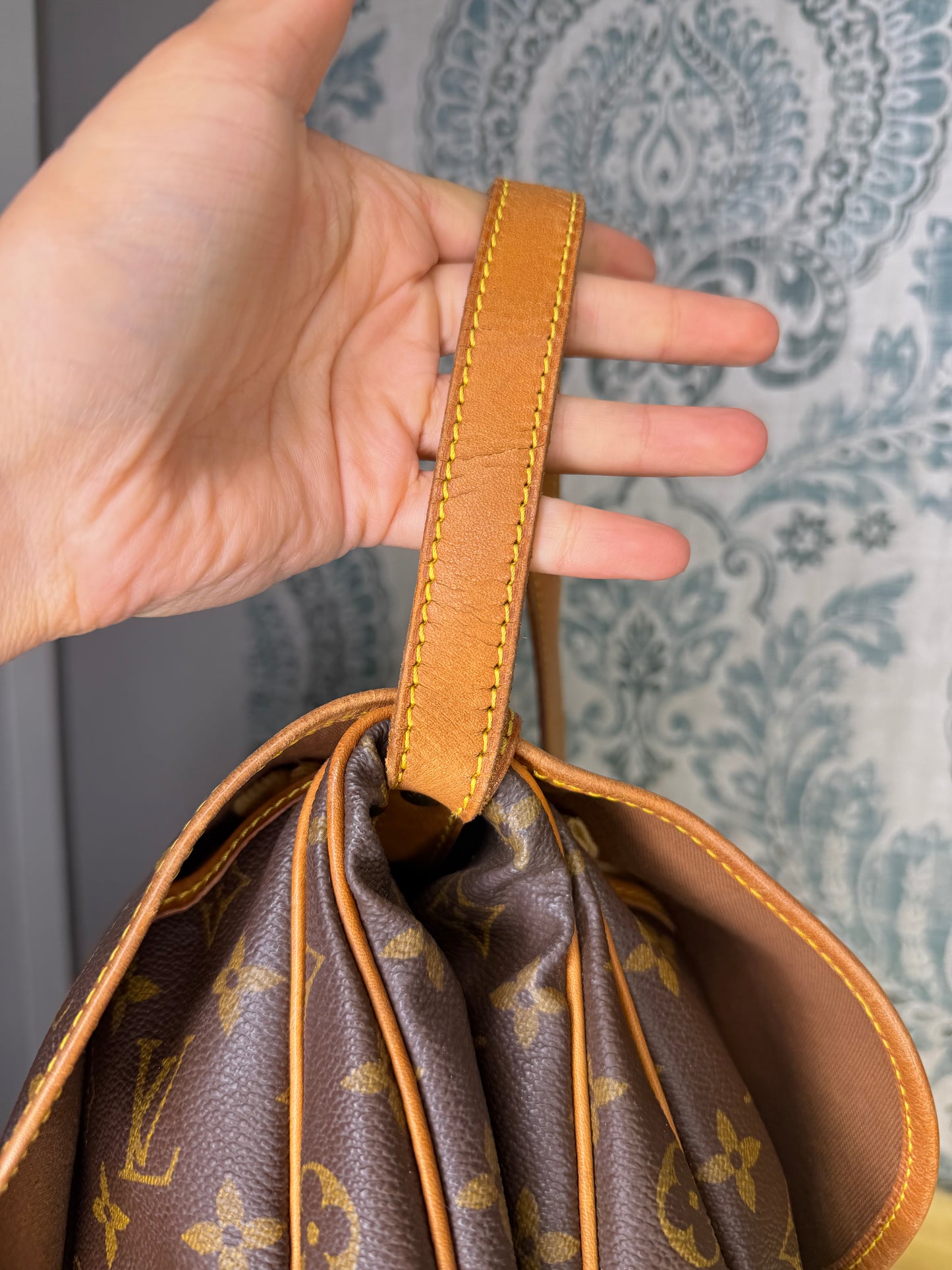 Louis Vuitton Saumur 30