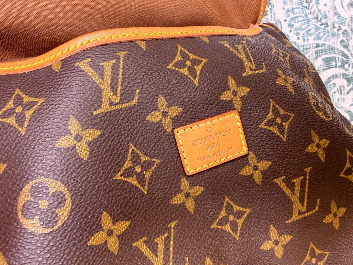 Louis Vuitton Saumur 30