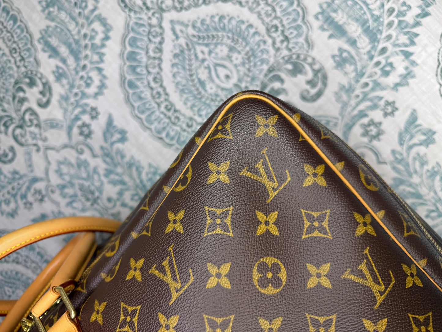 Louis Vuitton Sirius 55 Soft Suit Case