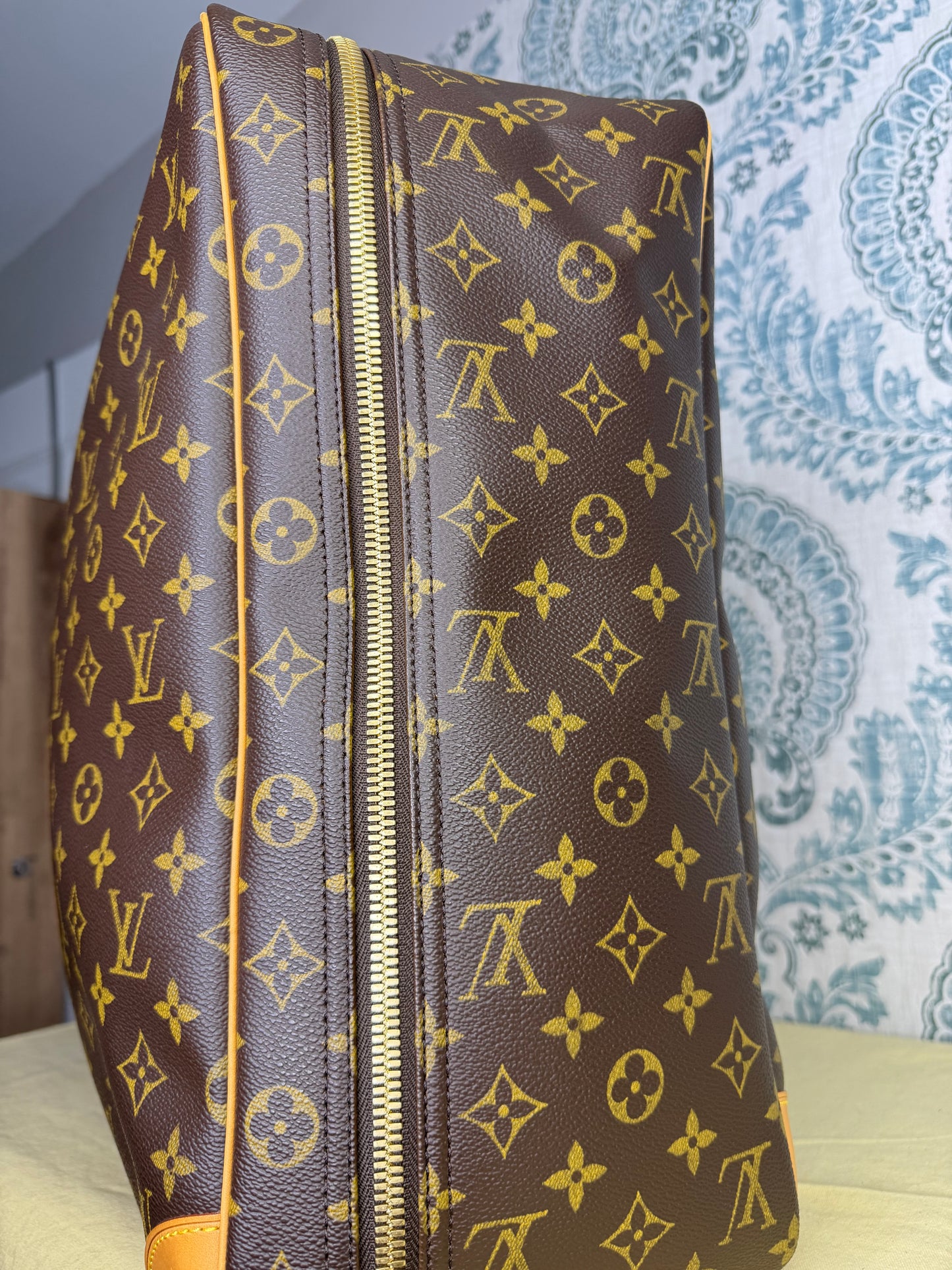 Louis Vuitton Sirius 55 Soft Suit Case