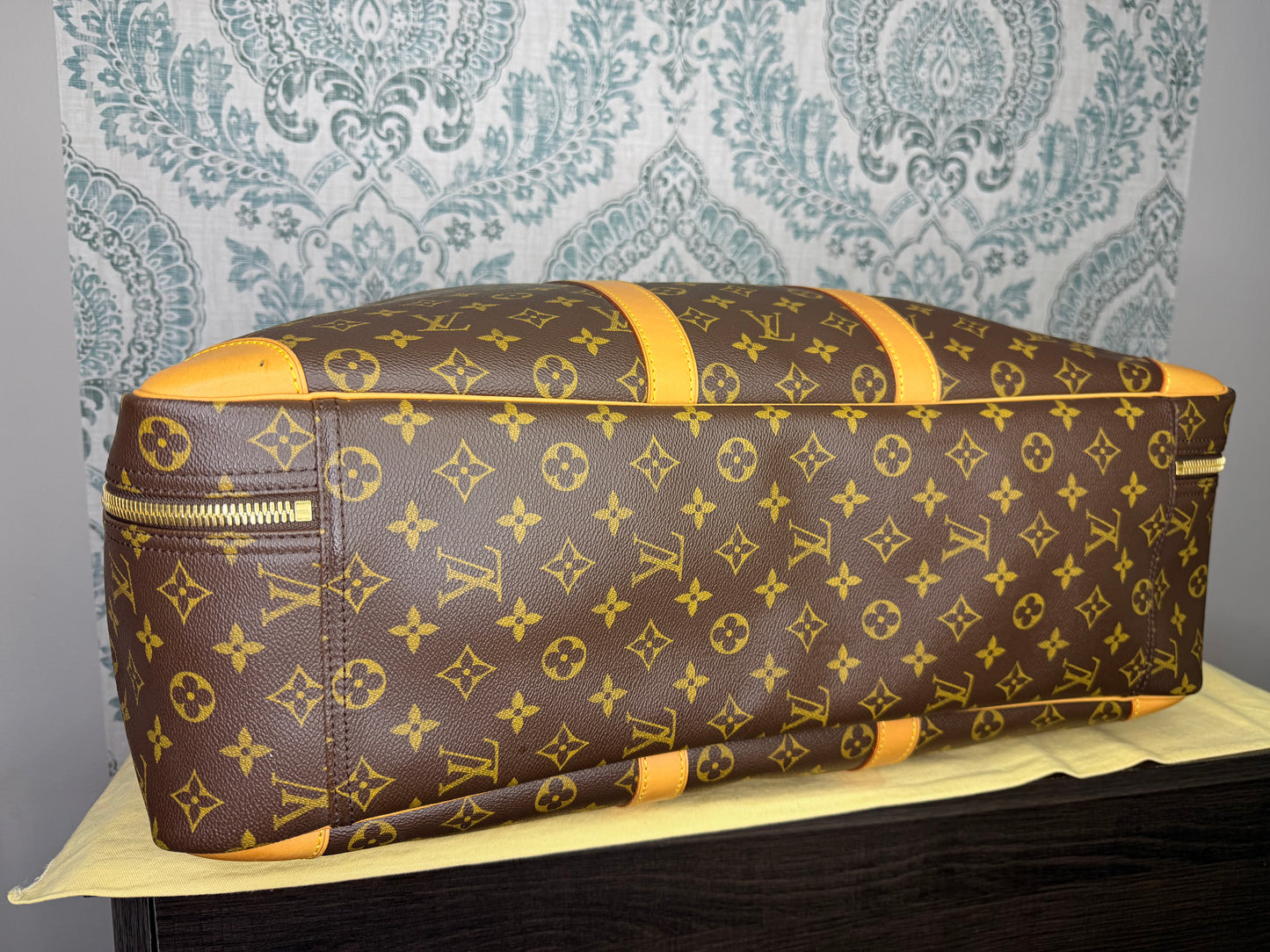 Louis Vuitton Sirius 55 Soft Suit Case