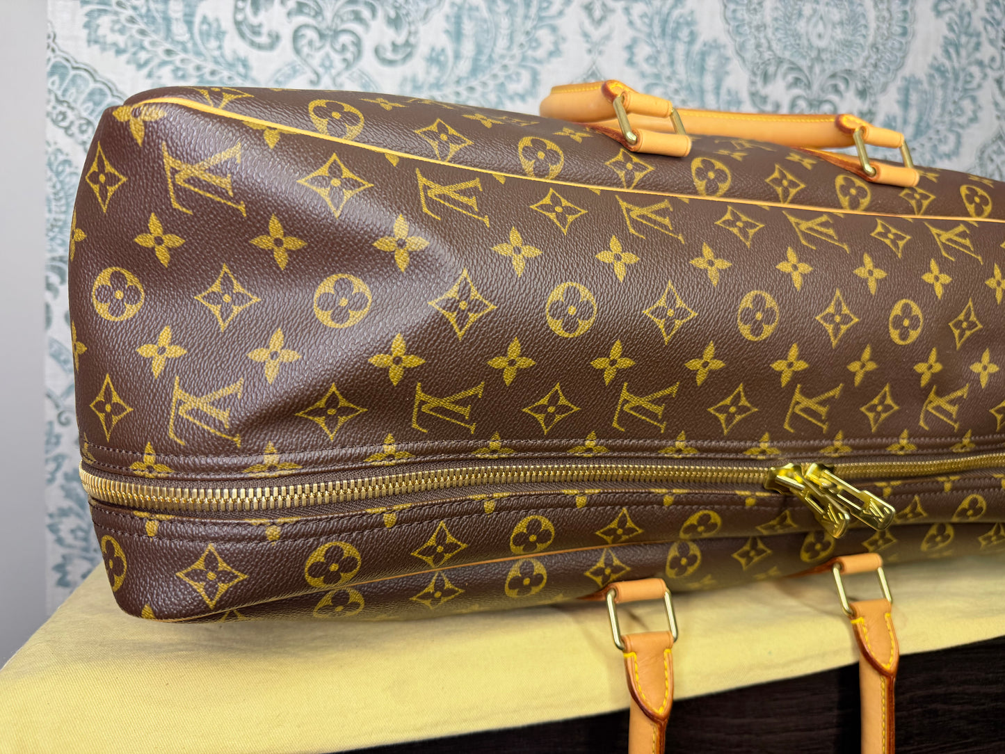 Louis Vuitton Sirius 55 Soft Suit Case