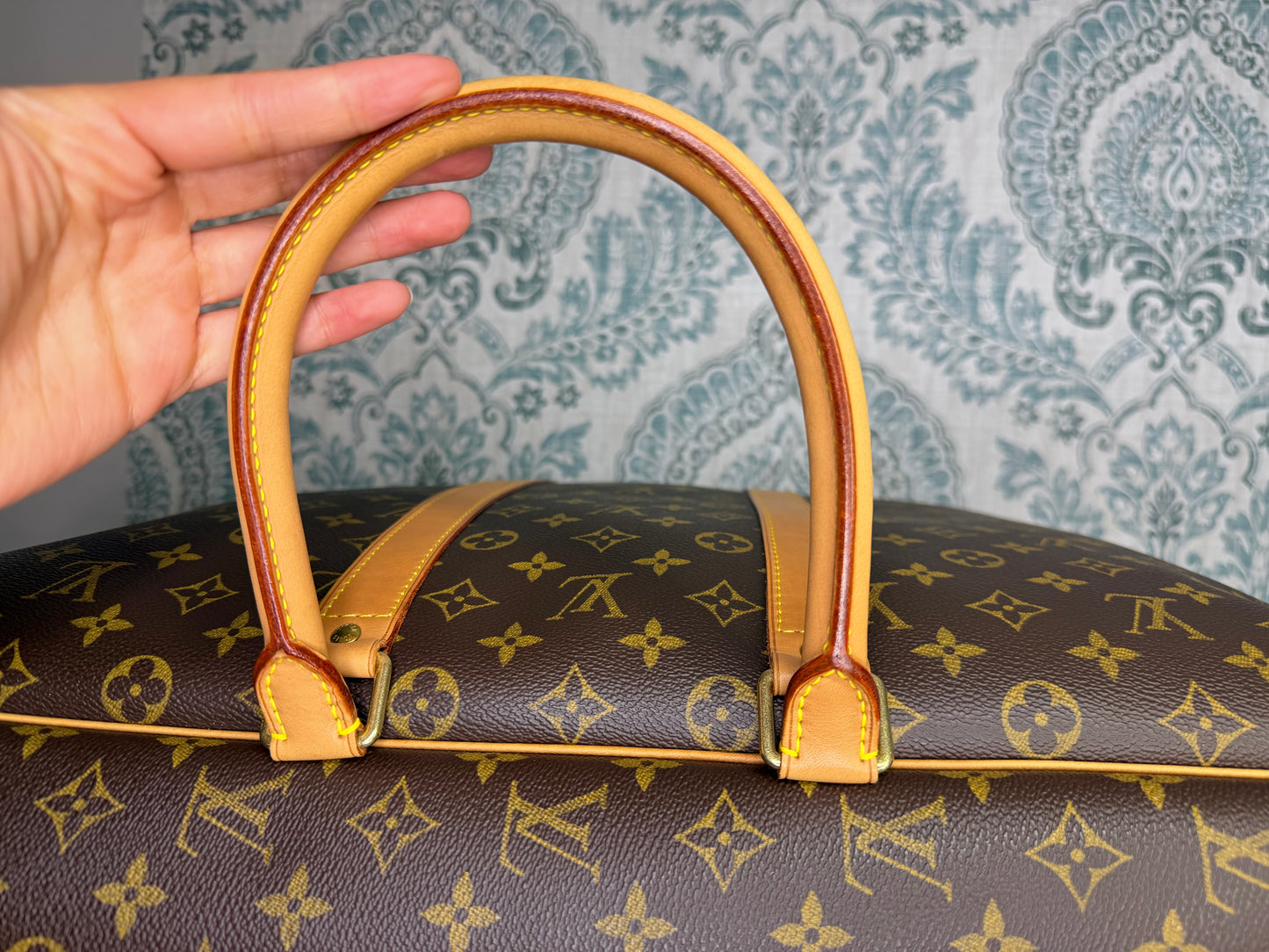 Louis Vuitton Sirius 55 Soft Suit Case