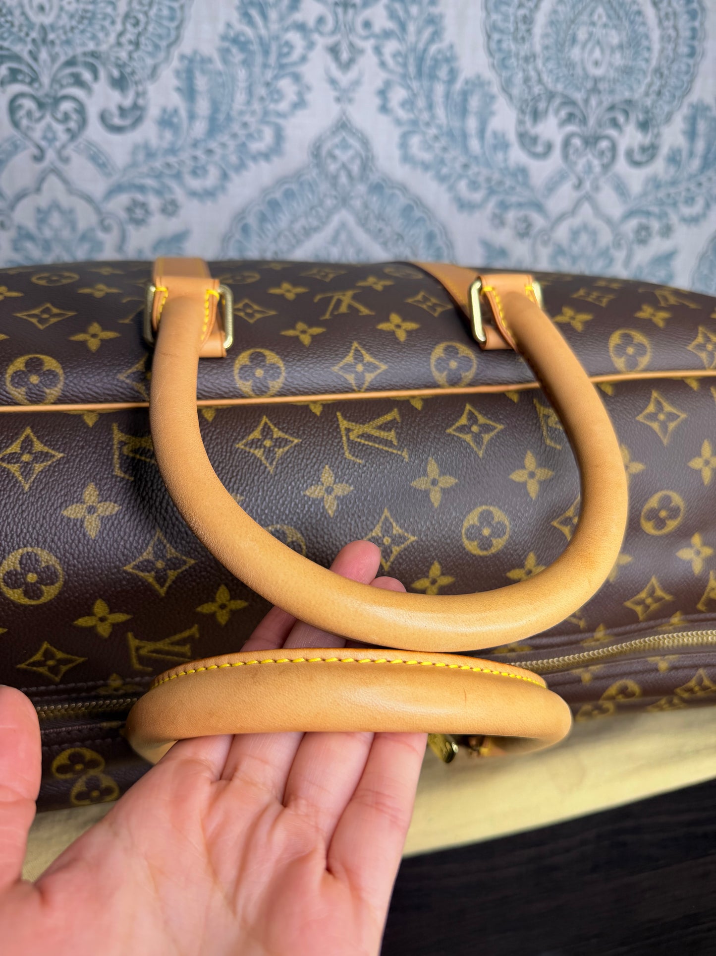 Louis Vuitton Sirius 55 Soft Suit Case