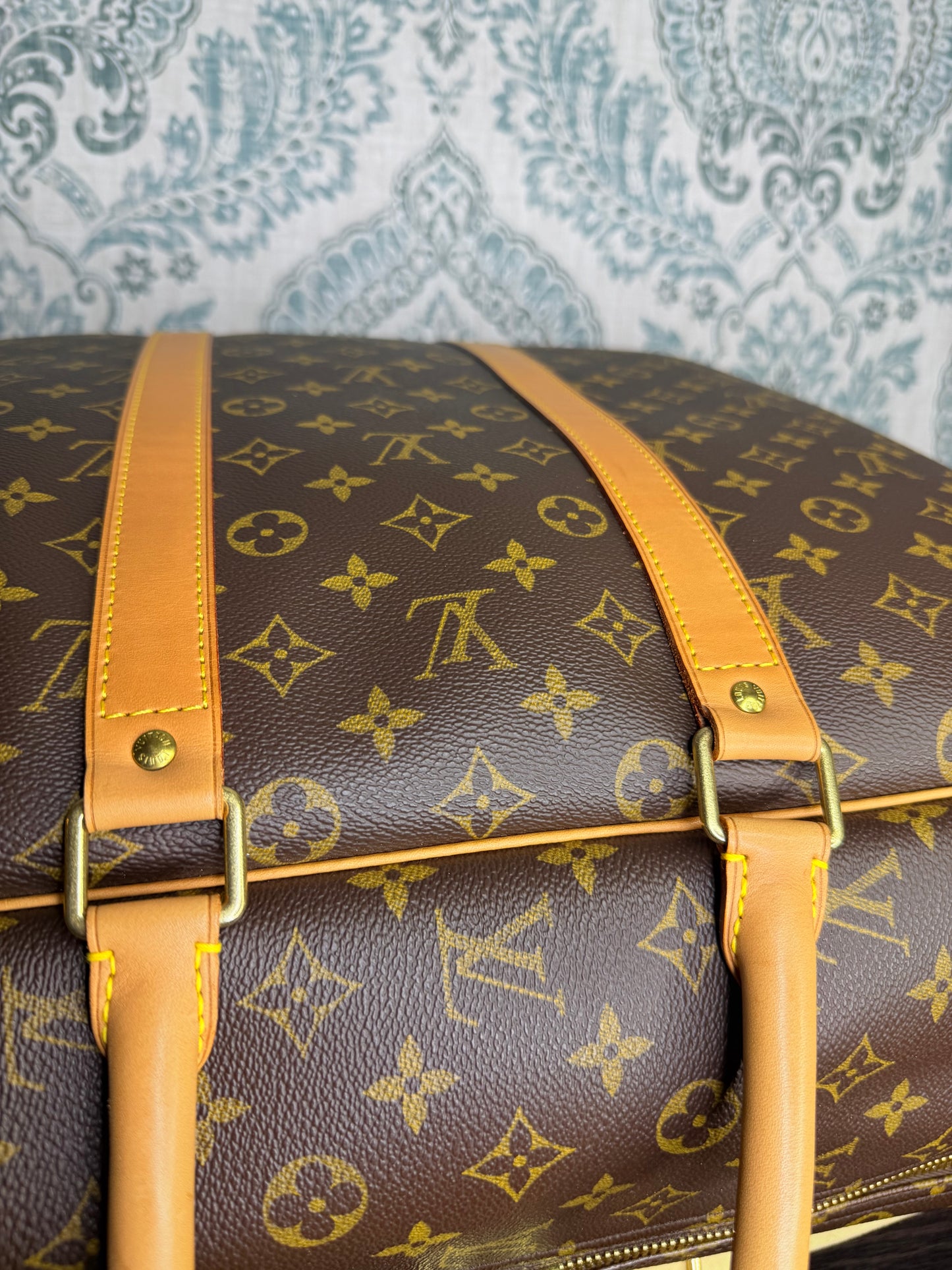 Louis Vuitton Sirius 55 Soft Suit Case