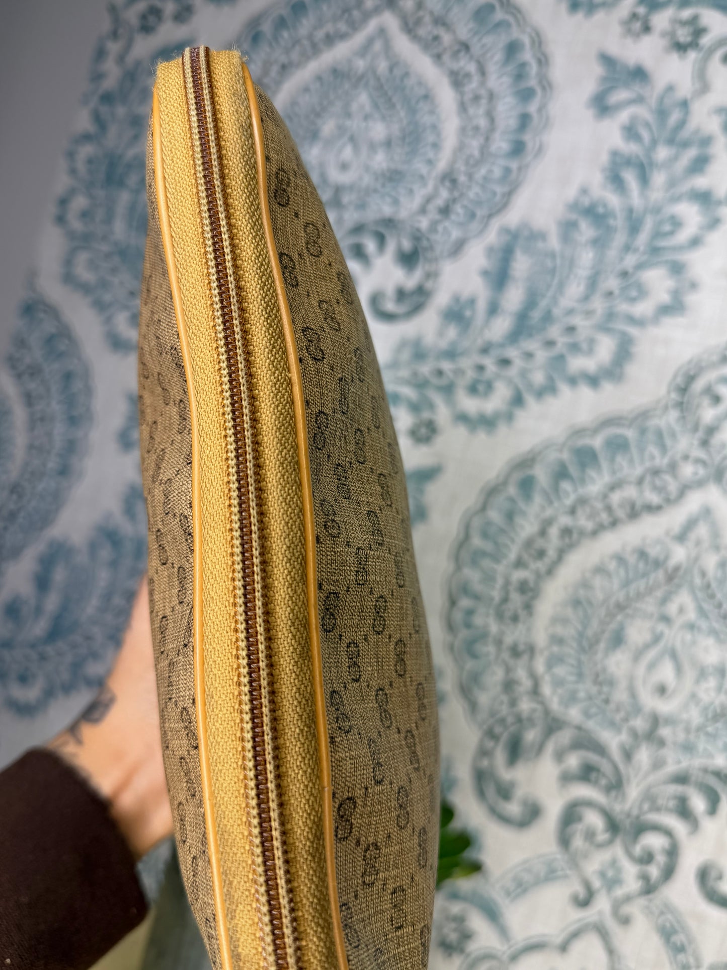 Micro Gucci Pouch