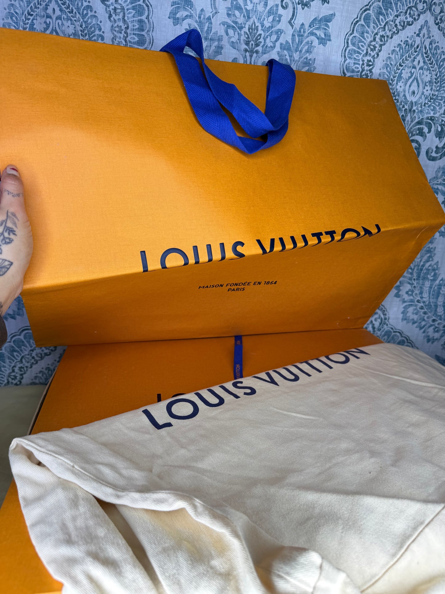 Louis Vuitton Artsy MM