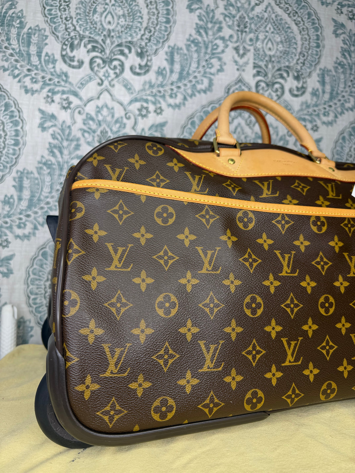 Louis Vuitton Eole 50 Rolling Suit Case