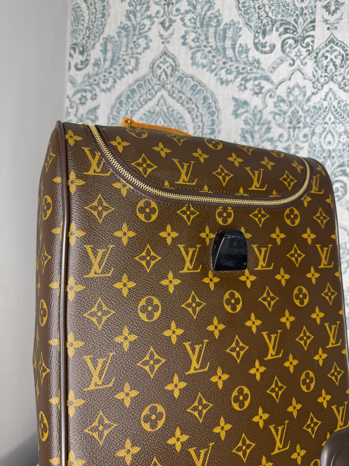 Louis Vuitton Eole 50 Rolling Suit Case