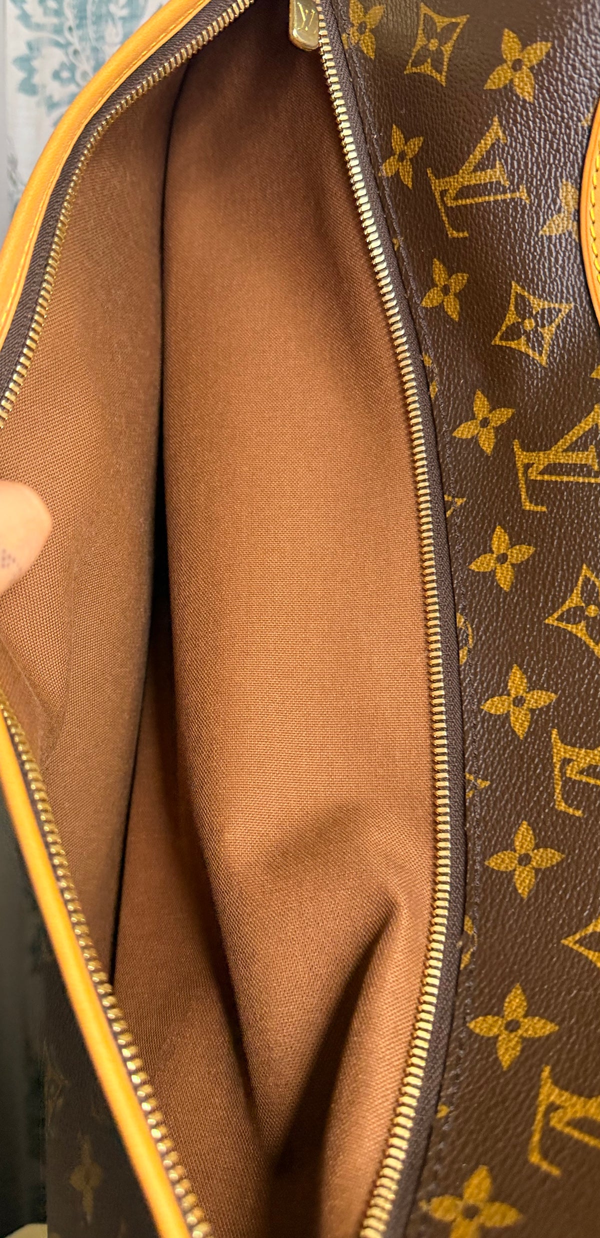 Louis Vuitton Eole 50 Rolling Suit Case