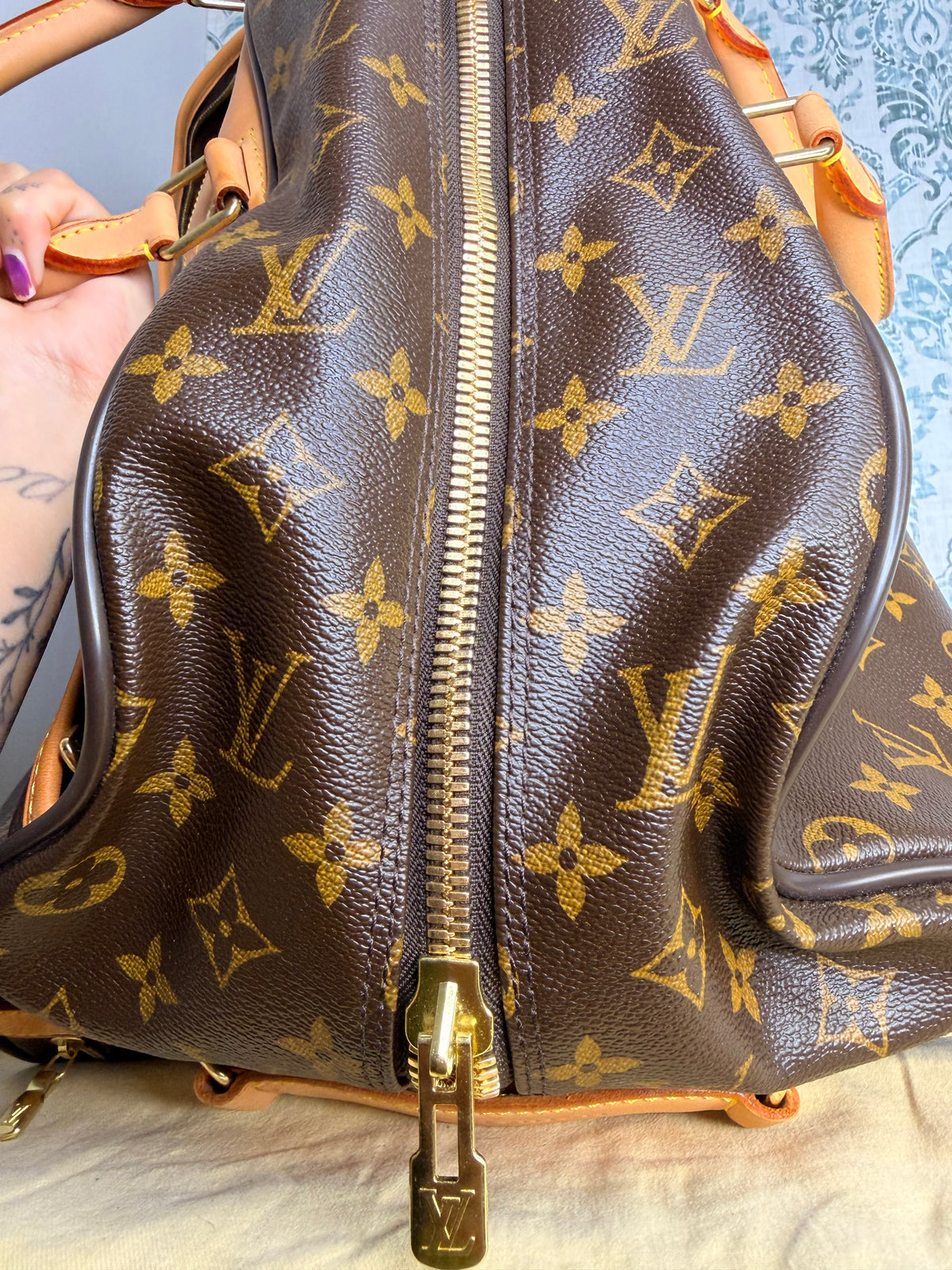 Louis Vuitton Eole 50 Rolling Suit Case