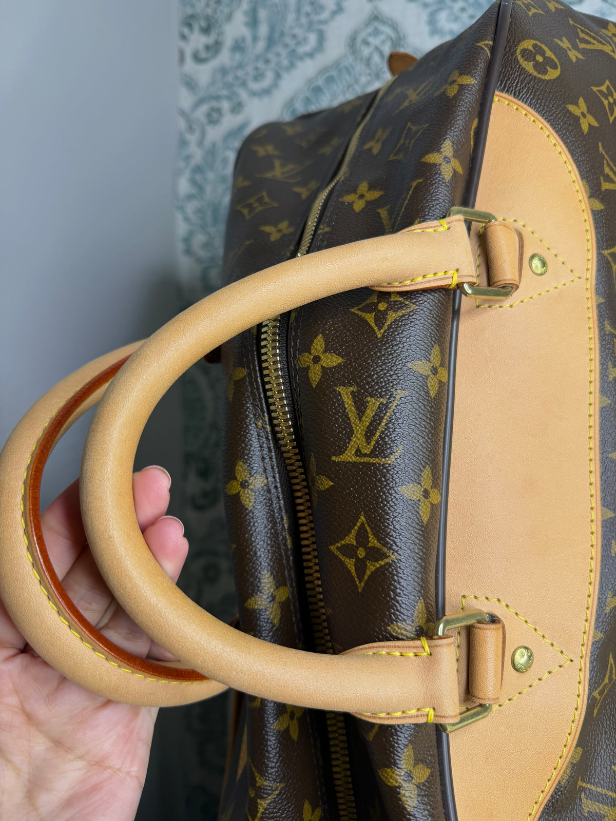 Louis Vuitton Eole 50 Rolling Suit Case