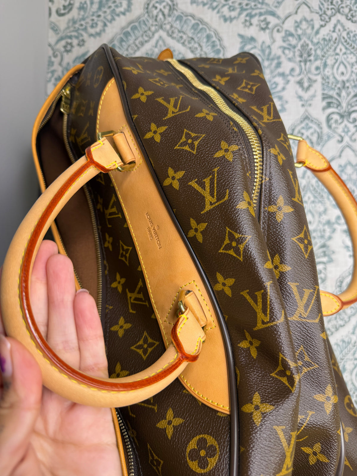 Louis Vuitton Eole 50 Rolling Suit Case