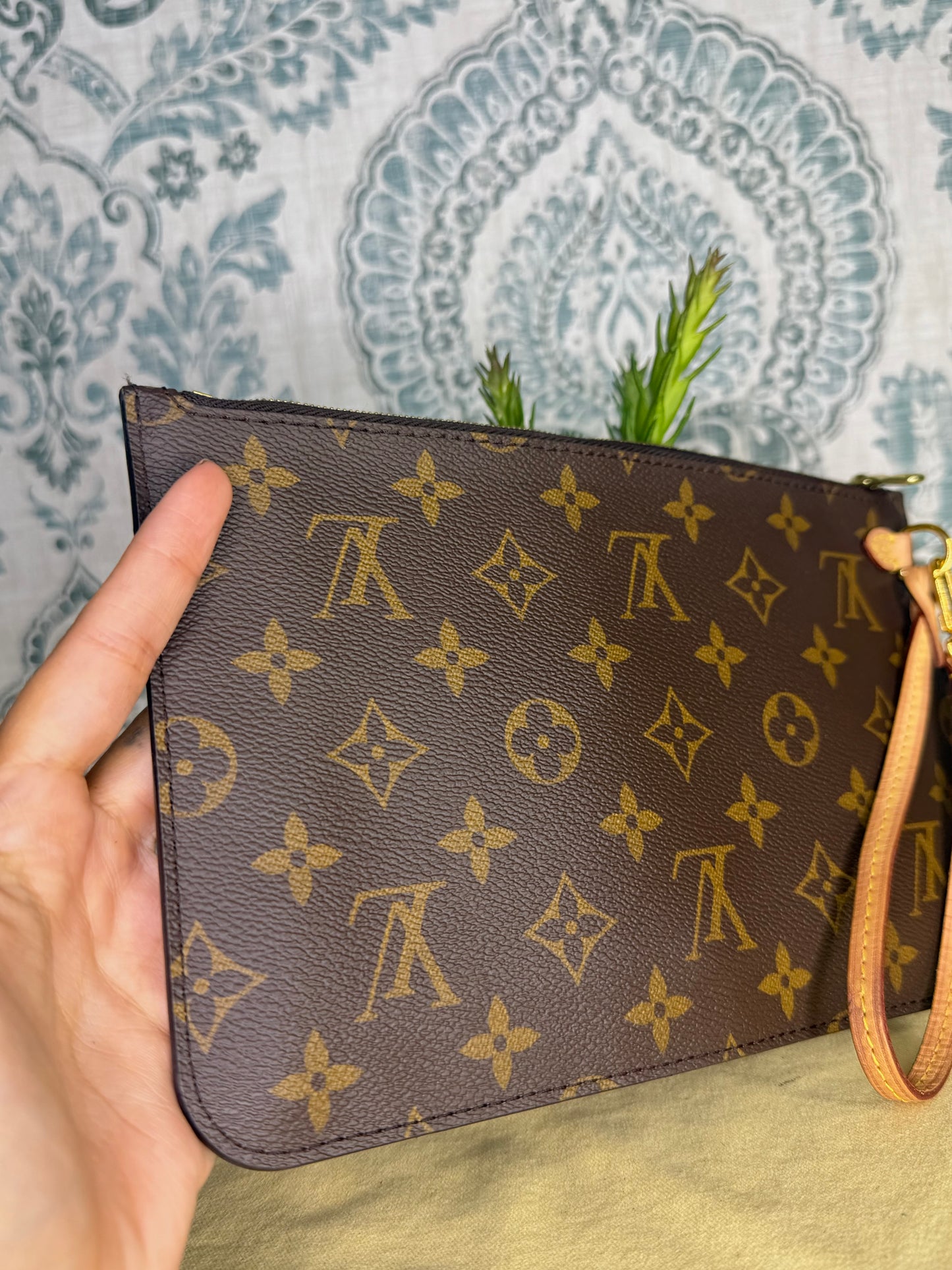 Louis Vuitton Neverfull Pouch Monogram