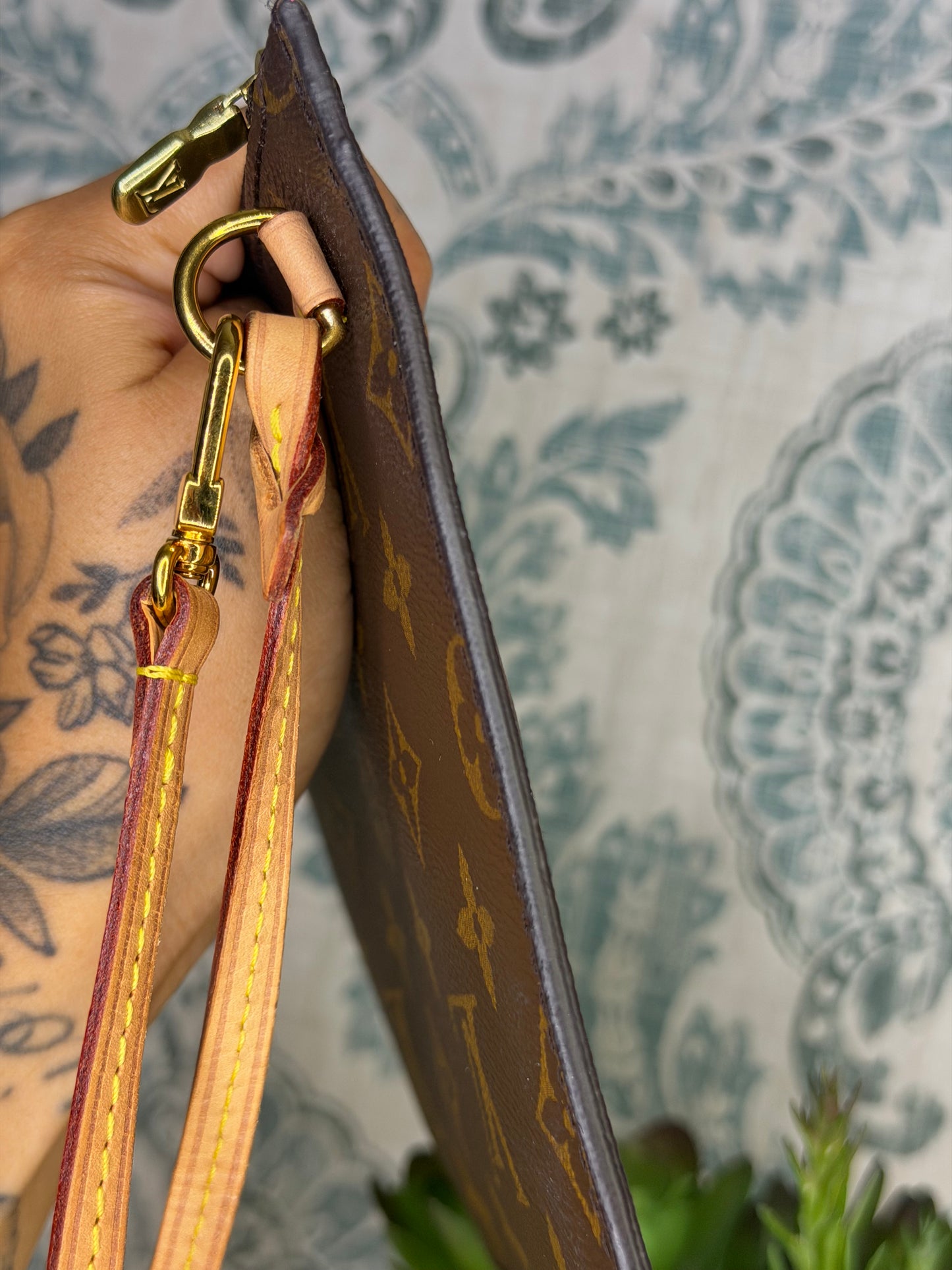 Louis Vuitton Neverfull Pouch Monogram