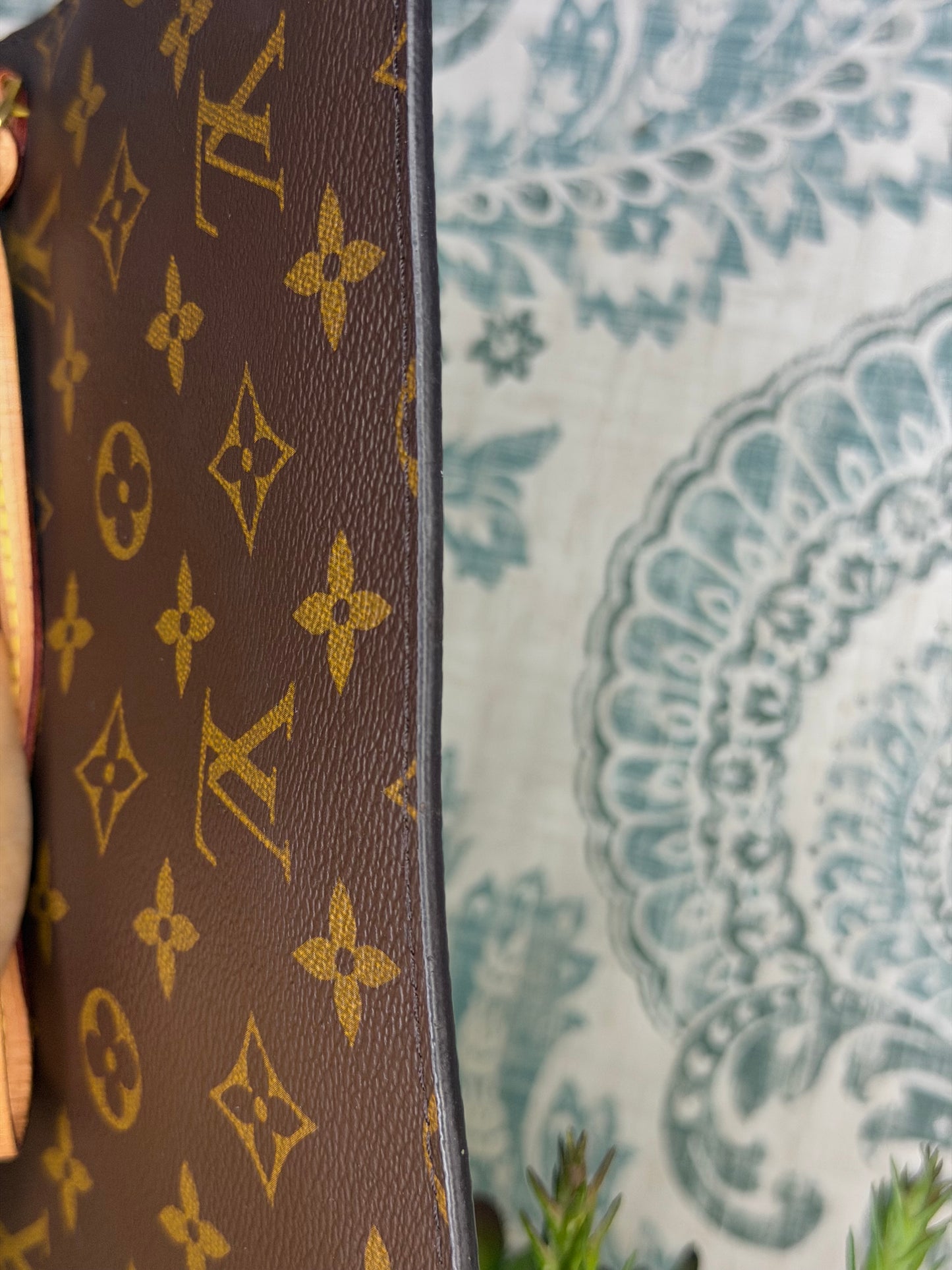 Louis Vuitton Neverfull Pouch Monogram