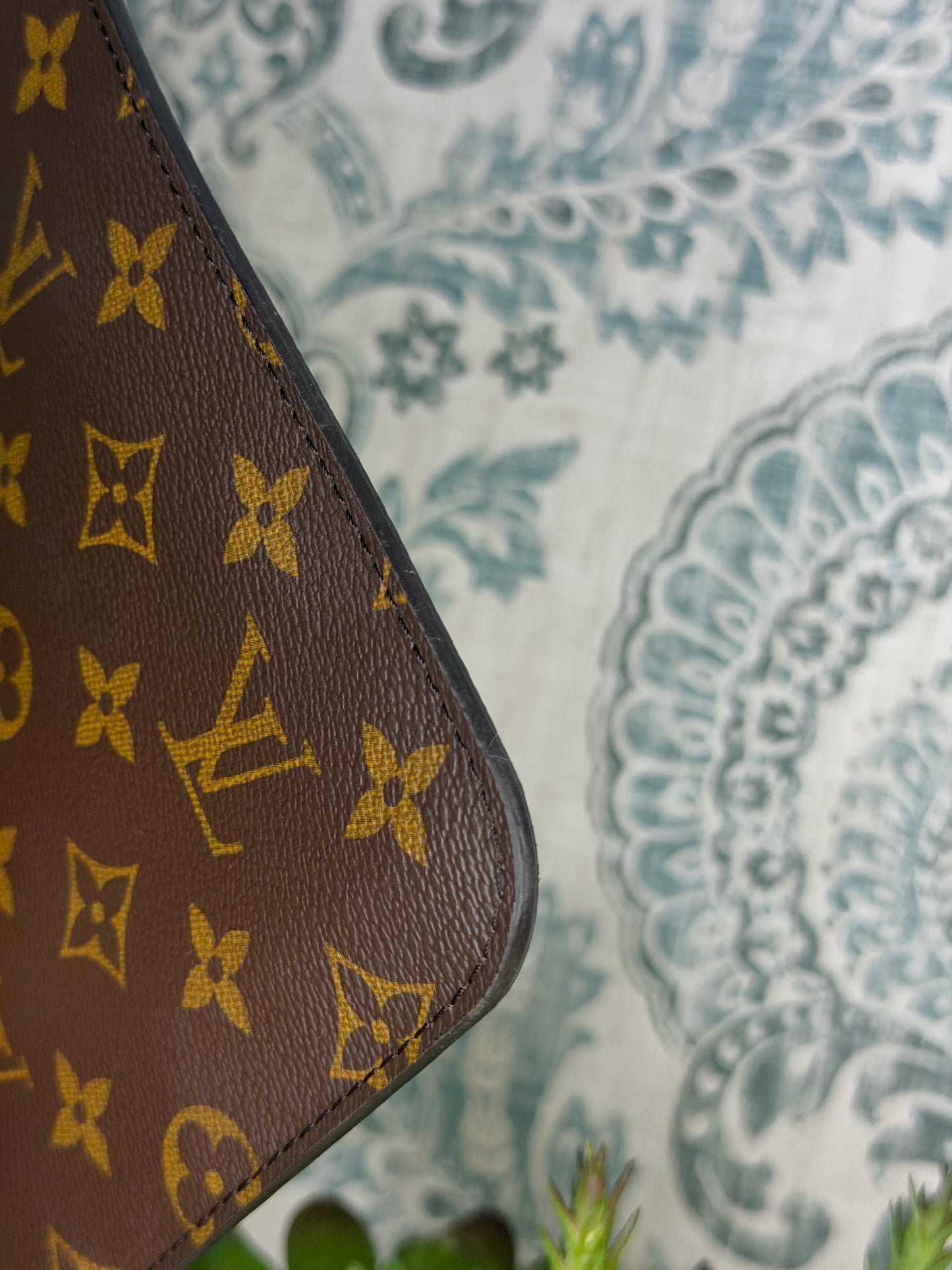 Louis Vuitton Neverfull Pouch Monogram
