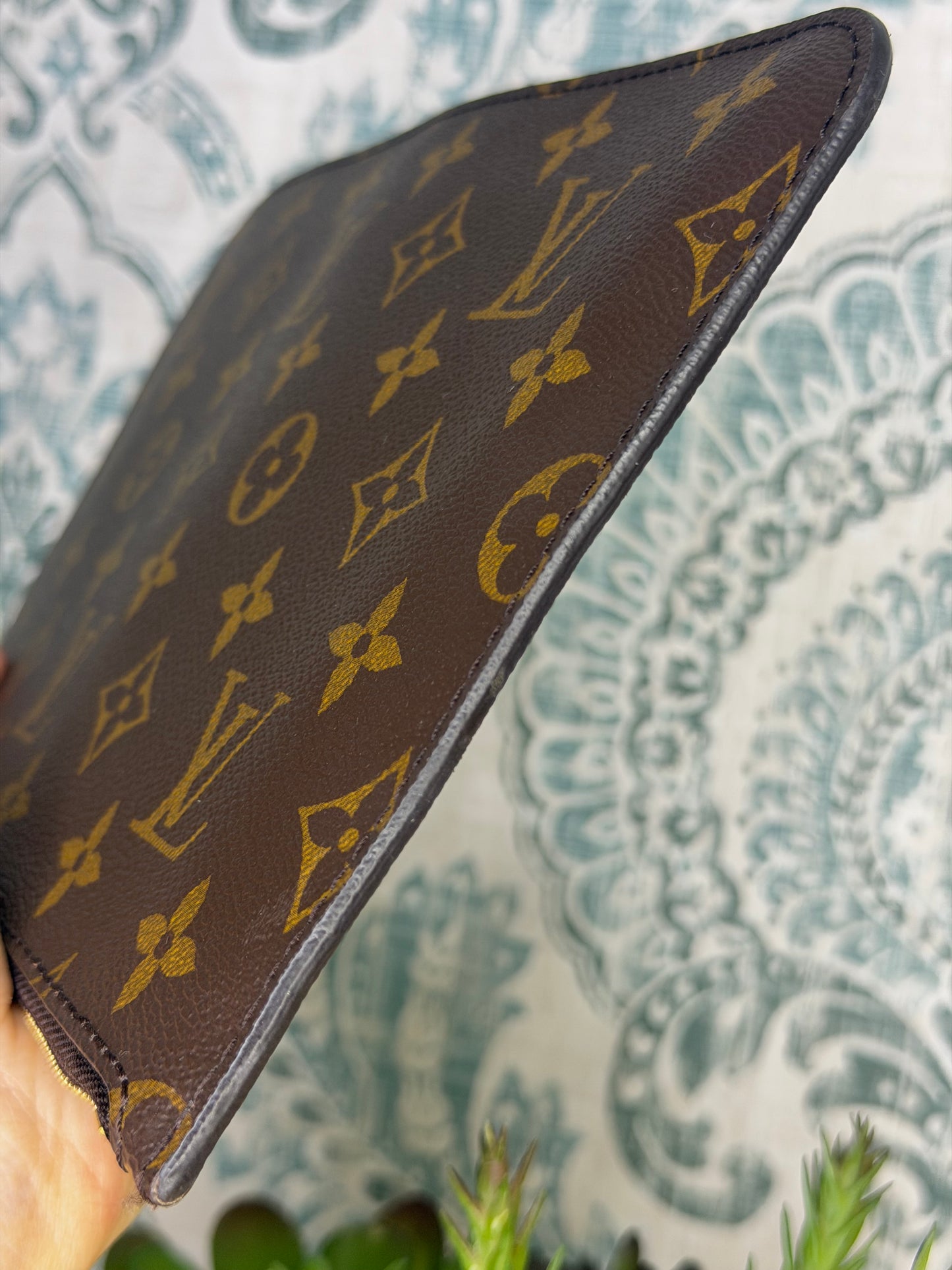 Louis Vuitton Neverfull Pouch Monogram