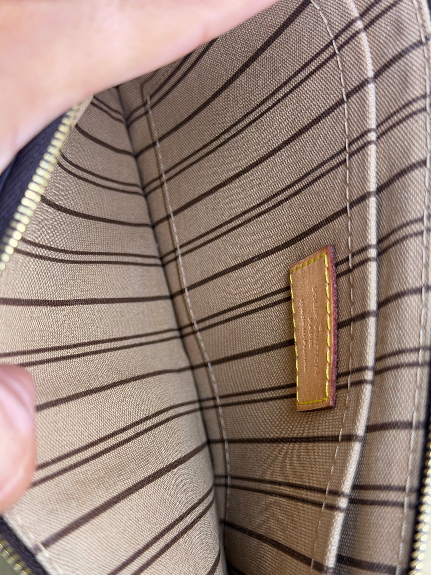 Louis Vuitton Neverfull Pouch Monogram