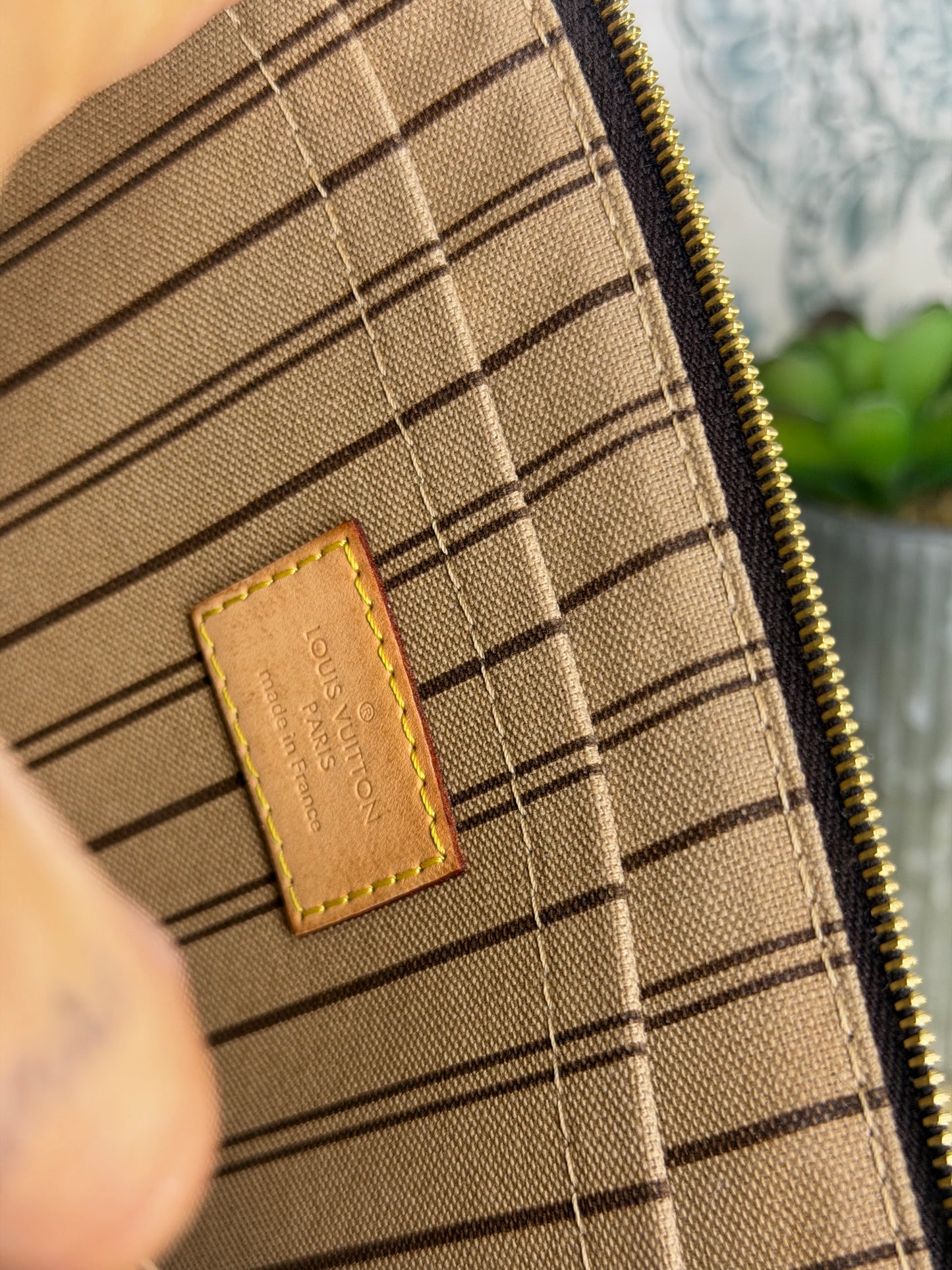 Louis Vuitton Neverfull Pouch Monogram