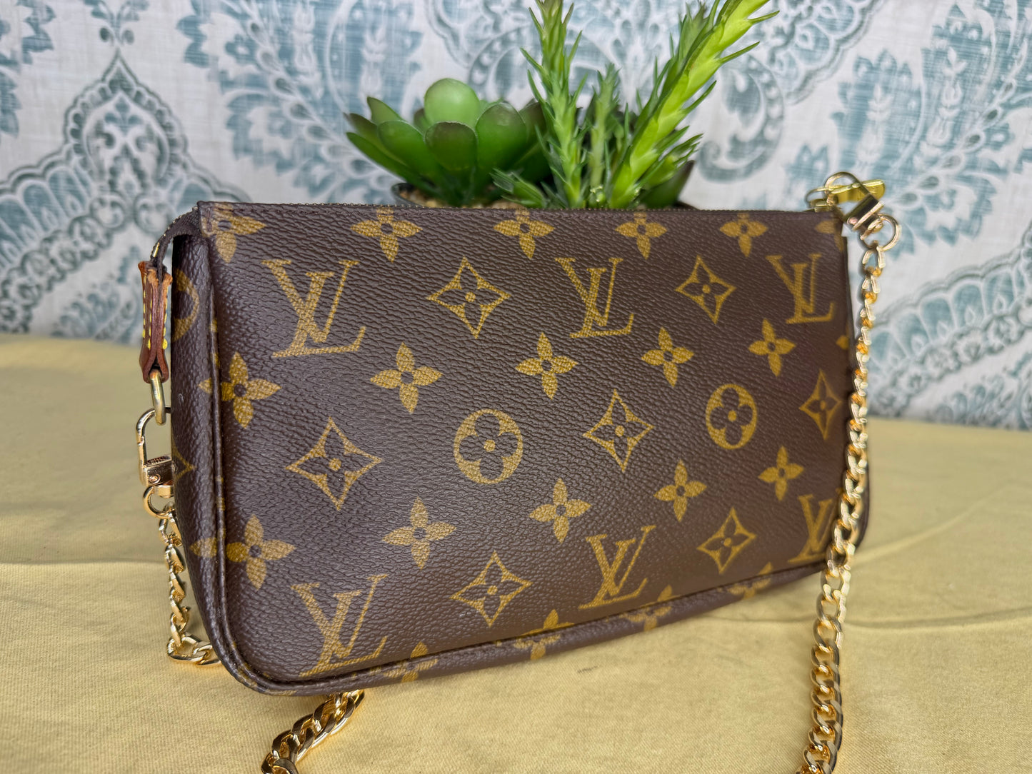Louis Vuitton Pochette Accessories