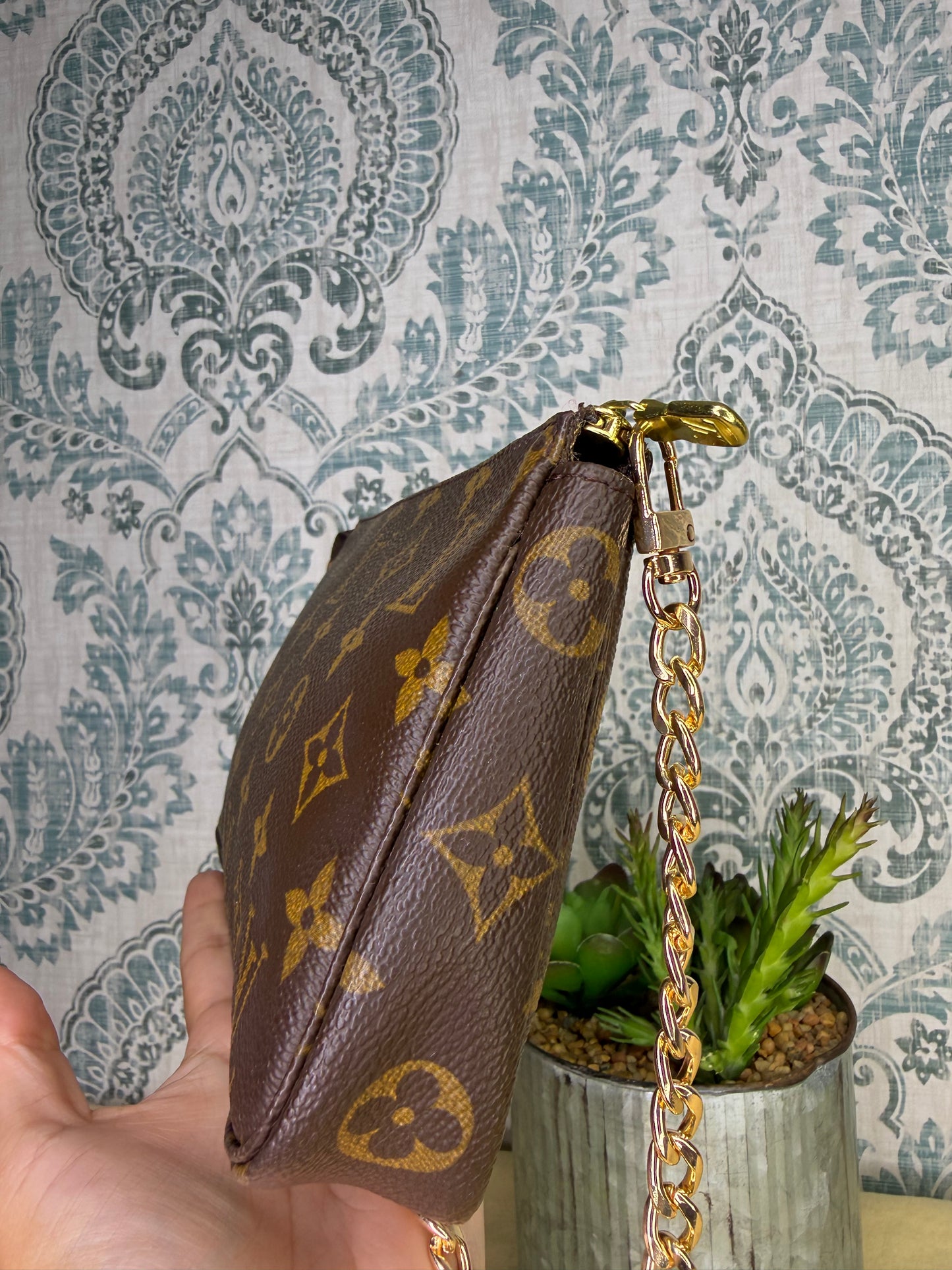 Louis Vuitton Pochette Accessories