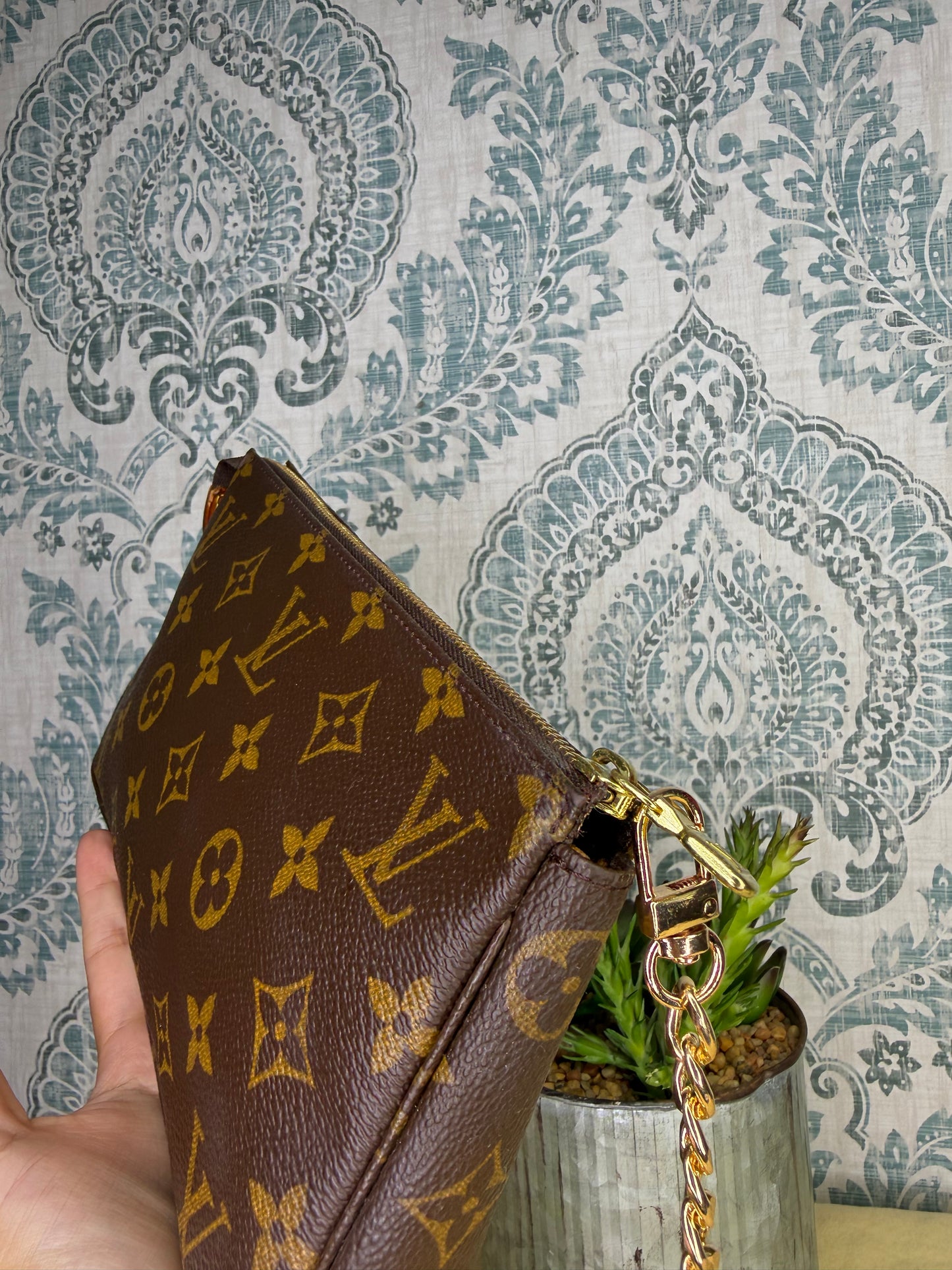 Louis Vuitton Pochette Accessories