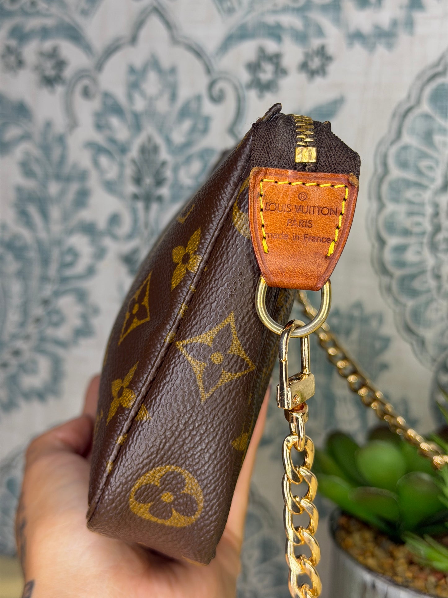 Louis Vuitton Pochette Accessories