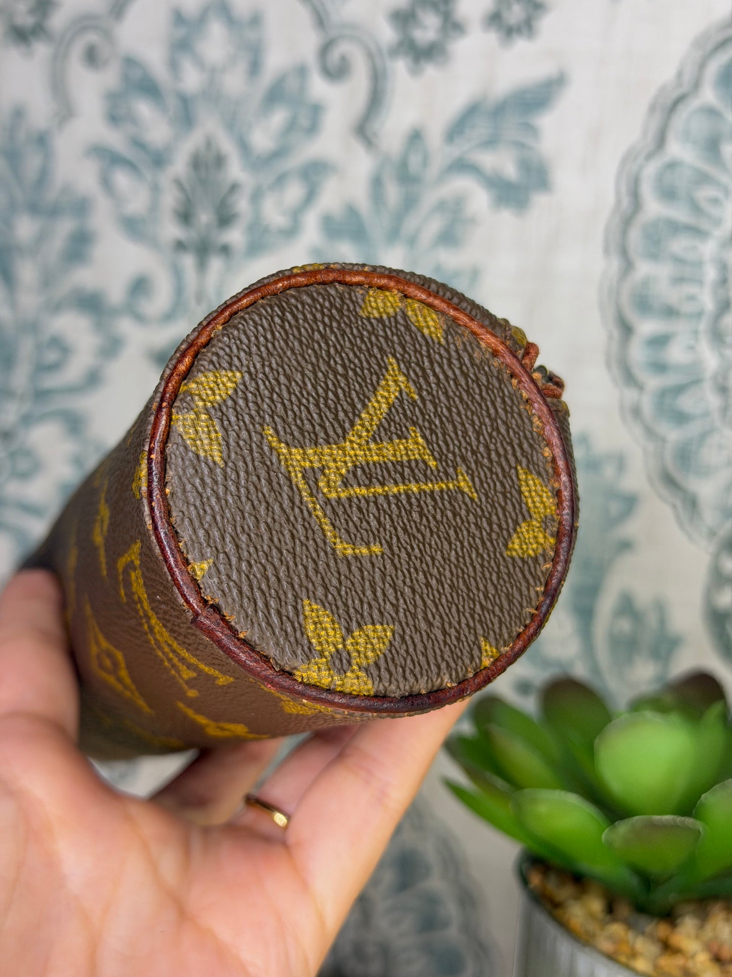 Louis Vuitton Vintage Trousse Ronde 20 #1