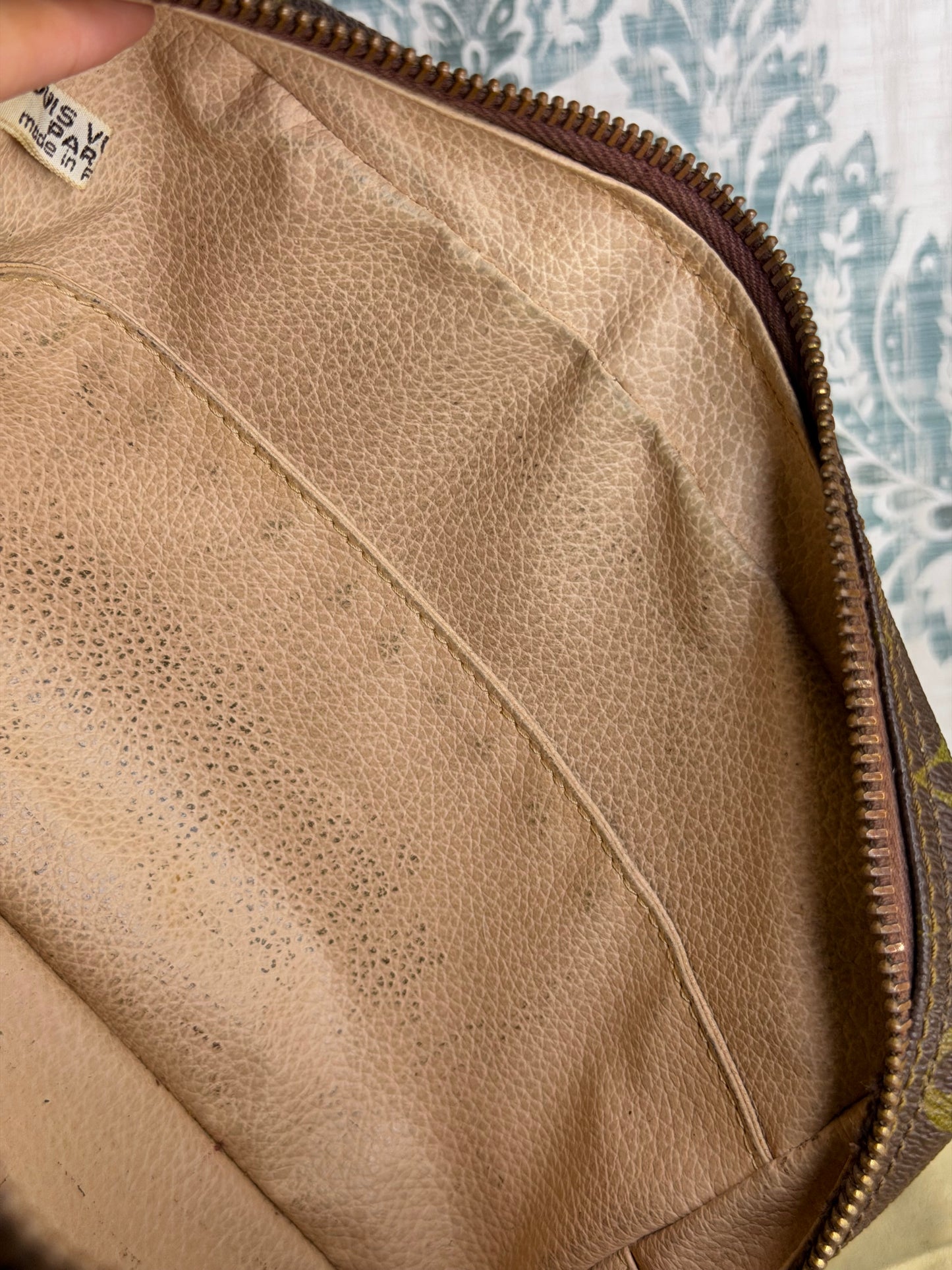 Louis Vuitton Trousse 23 (zipper repair needed)