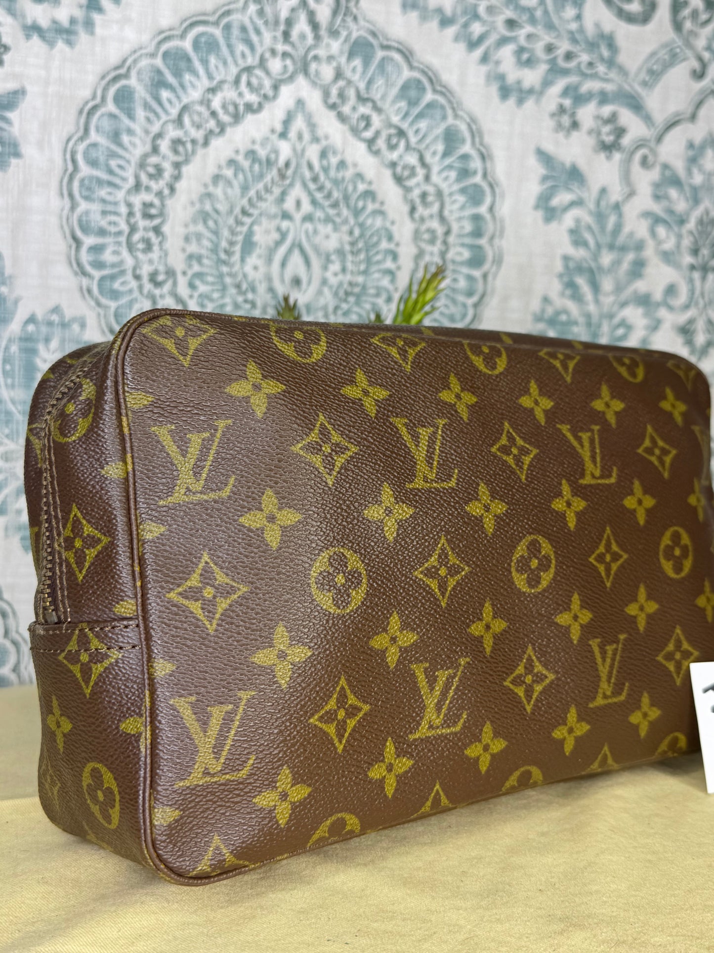 Louis Vuitton Trousse 28 #1 (zipper repair needed)