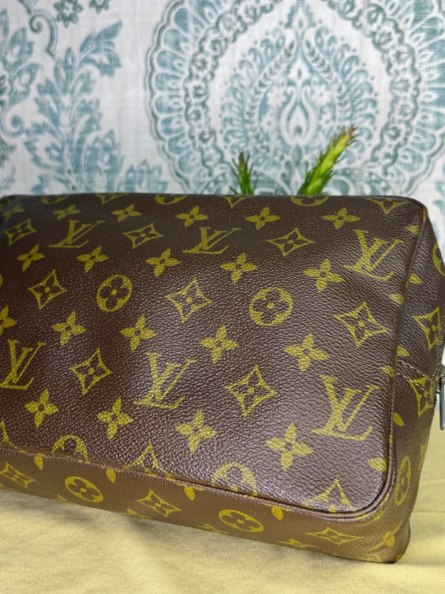 Louis Vuitton Trousse 28 #1 (zipper repair needed)