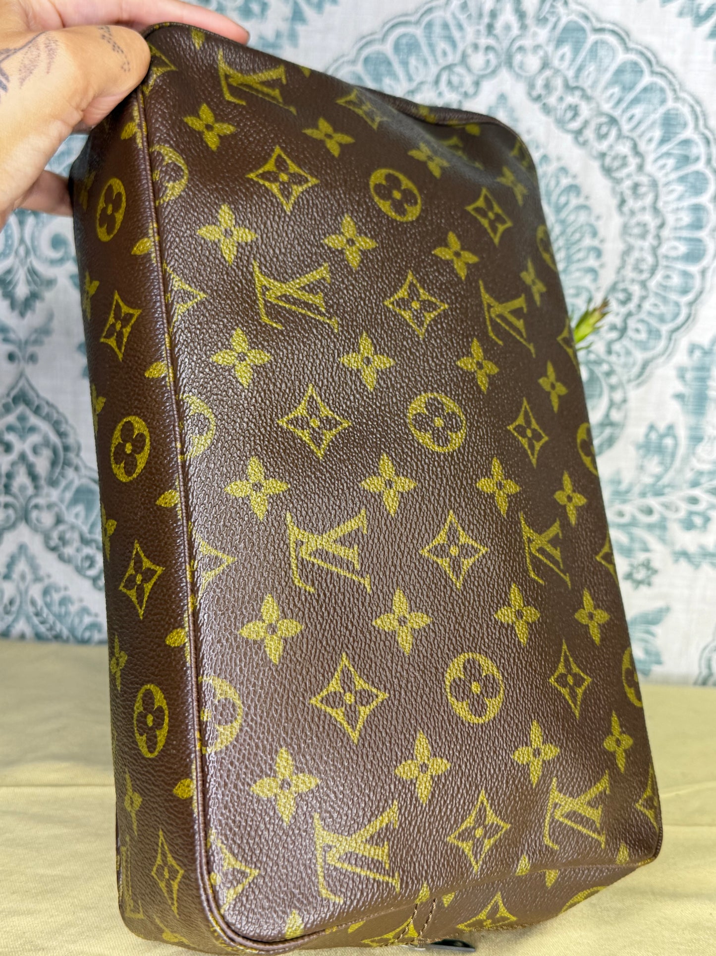 Louis Vuitton Trousse 28 #1 (zipper repair needed)