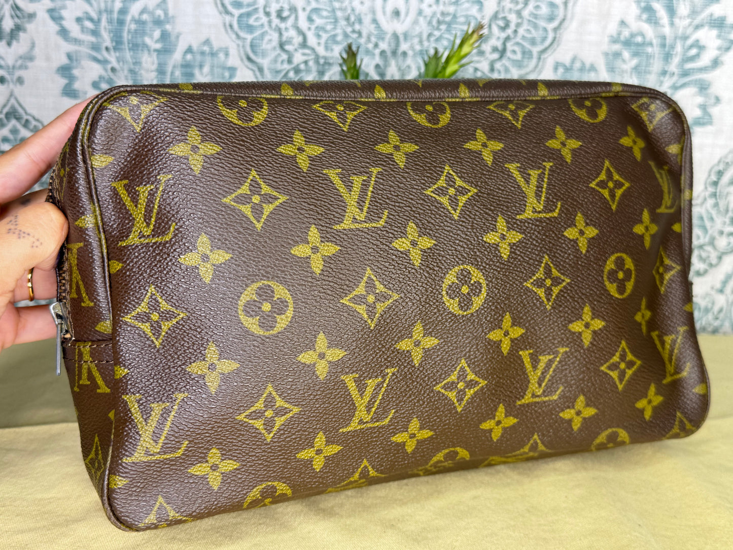 Louis Vuitton Trousse 28 #1 (zipper repair needed)