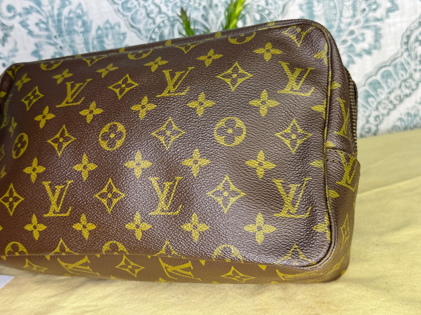 Louis Vuitton Trousse 28 #1 (zipper repair needed)