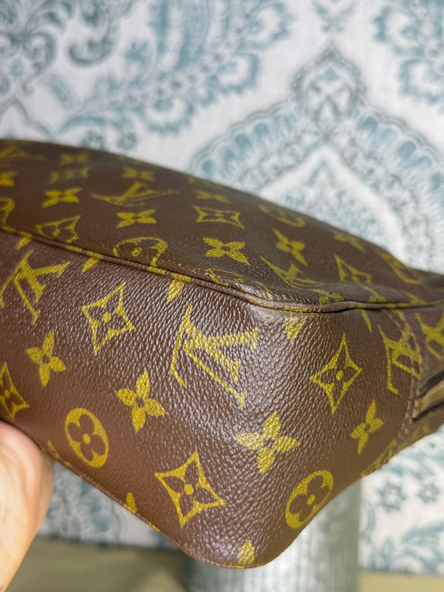 Louis Vuitton Trousse 28 #1 (zipper repair needed)
