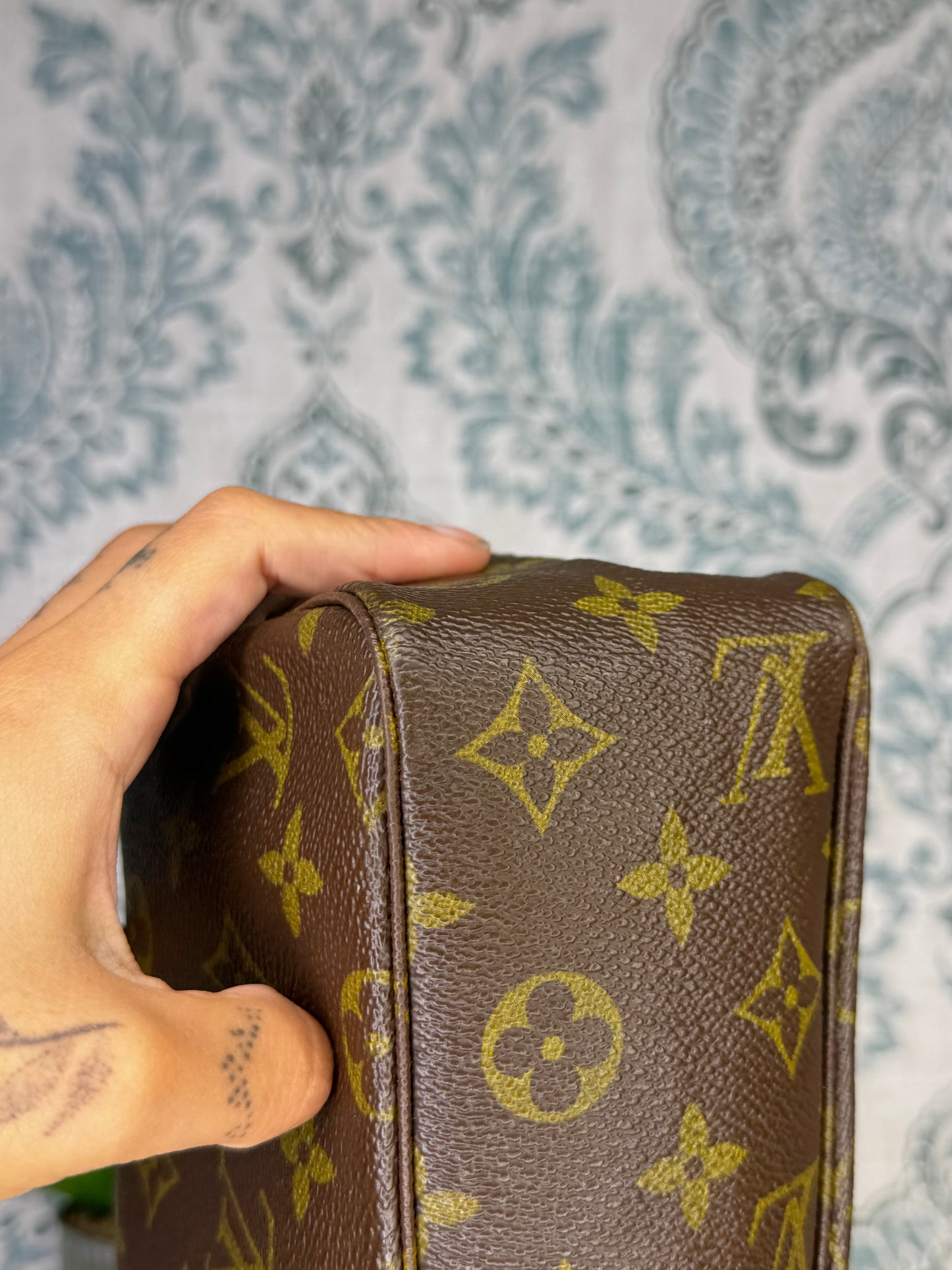 Louis Vuitton Trousse 28 #1 (zipper repair needed)