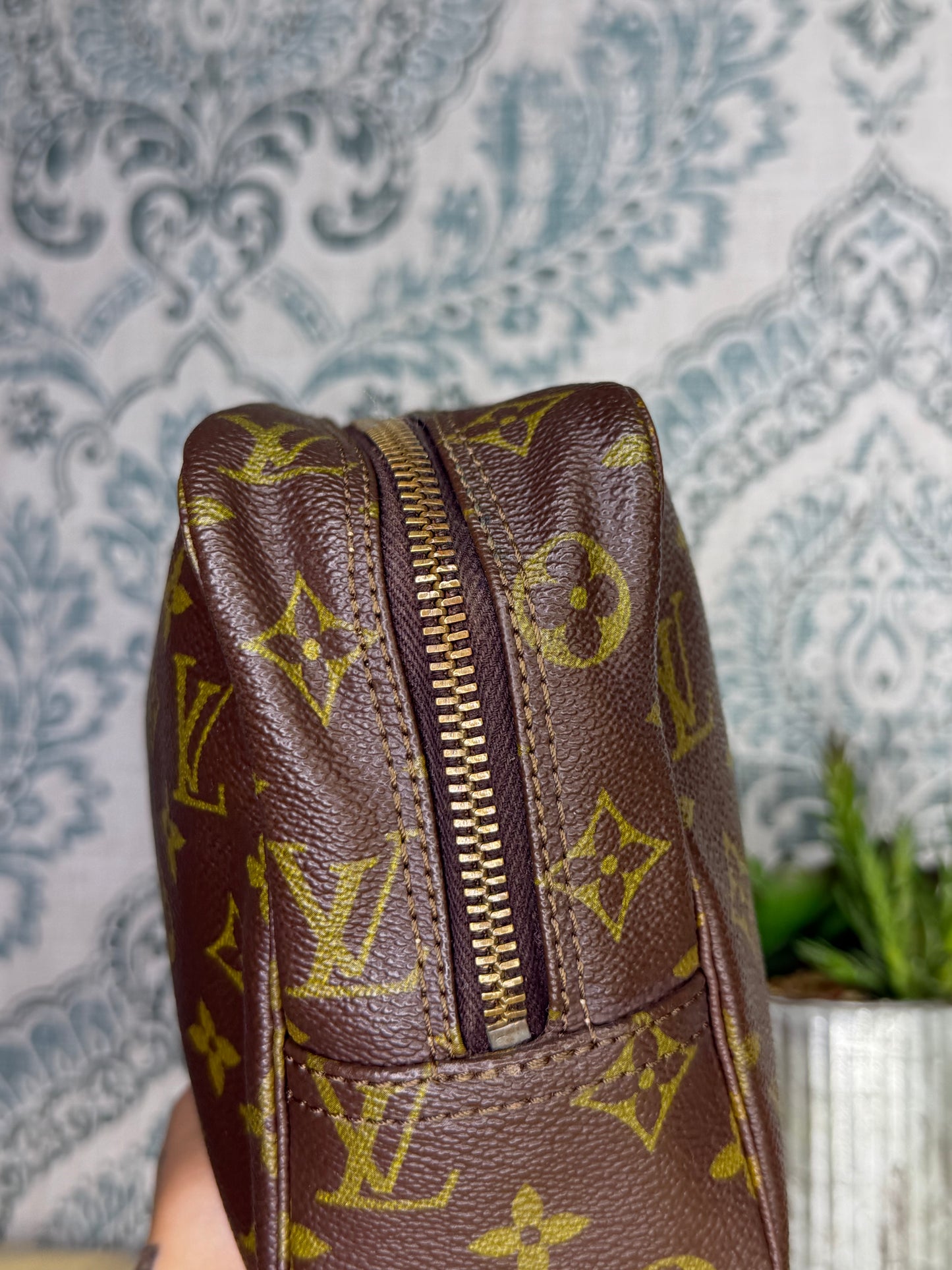 Louis Vuitton Trousse 28 #1 (zipper repair needed)