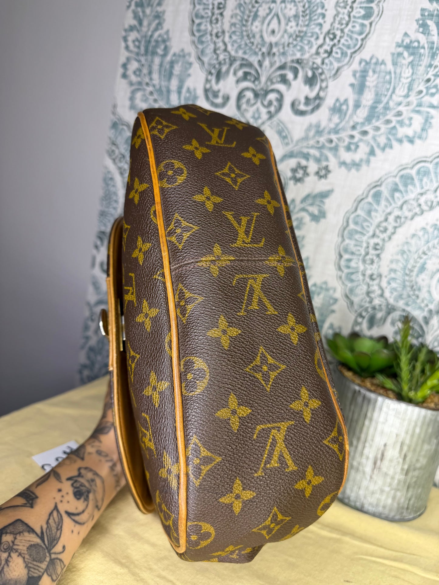Louis Vuitton Saks Fifth Ave Handbag (damaged)