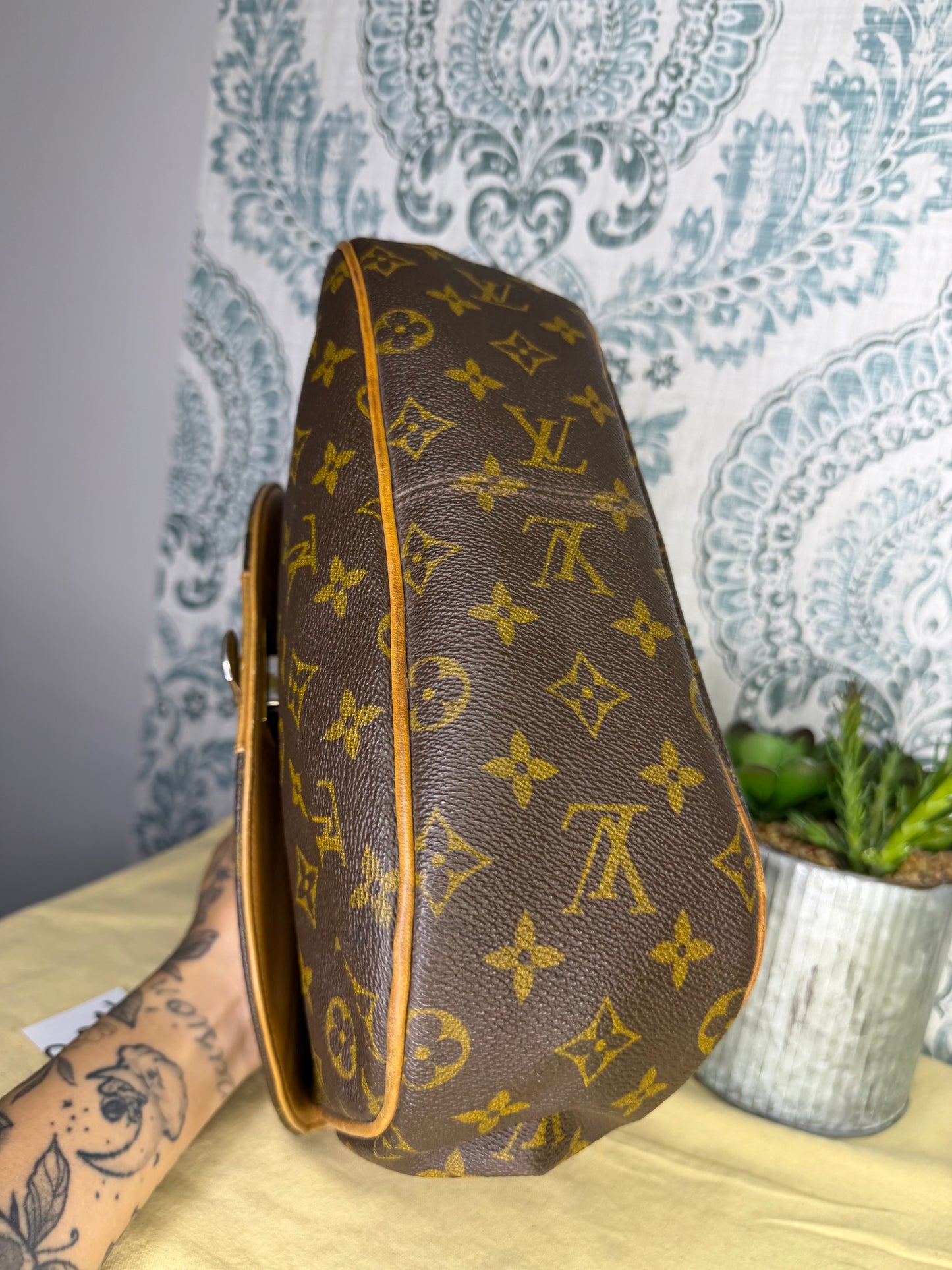Louis Vuitton Saks Fifth Ave Handbag (damaged)