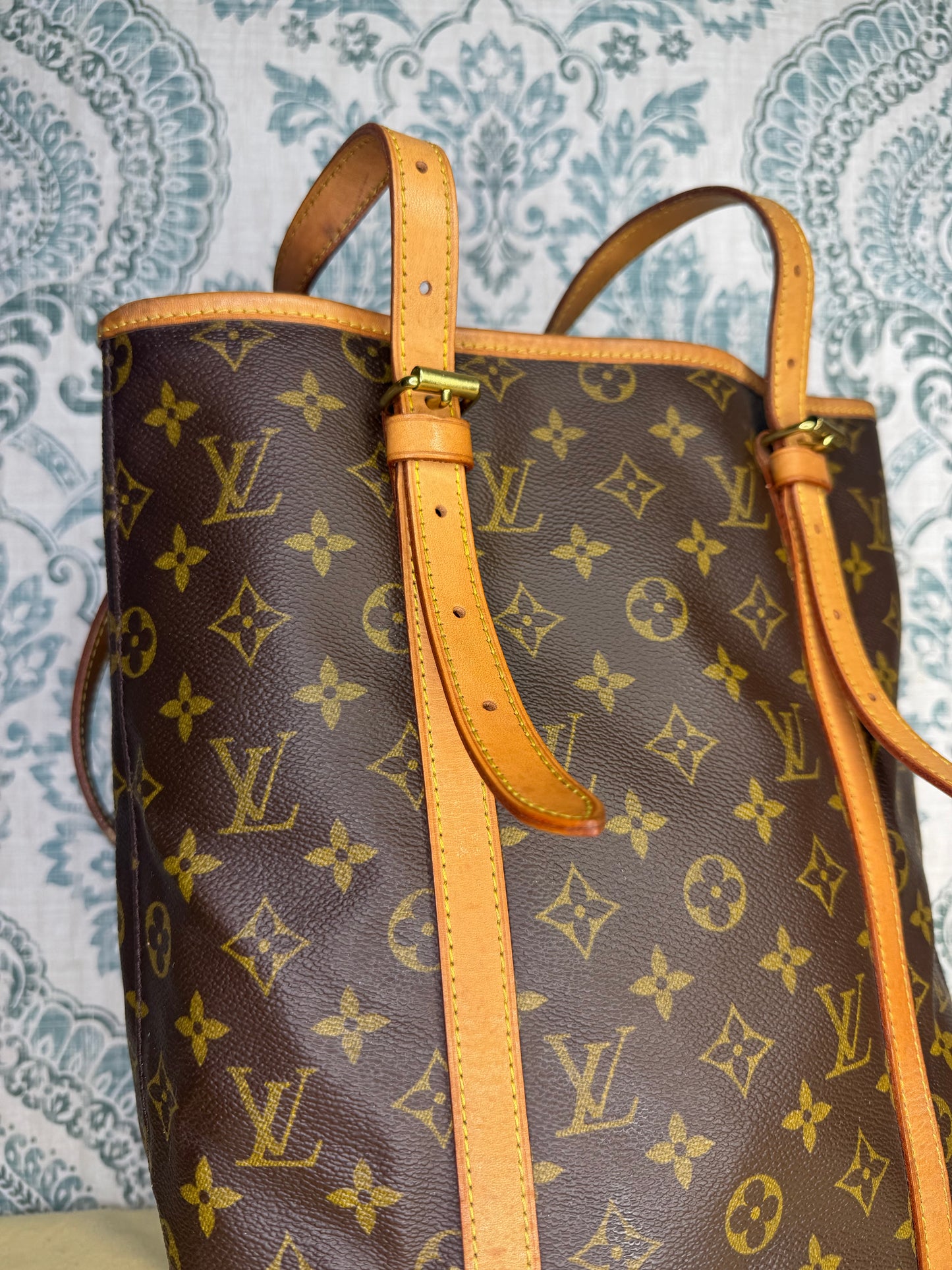 Louis Vuitton Bucket GM #1