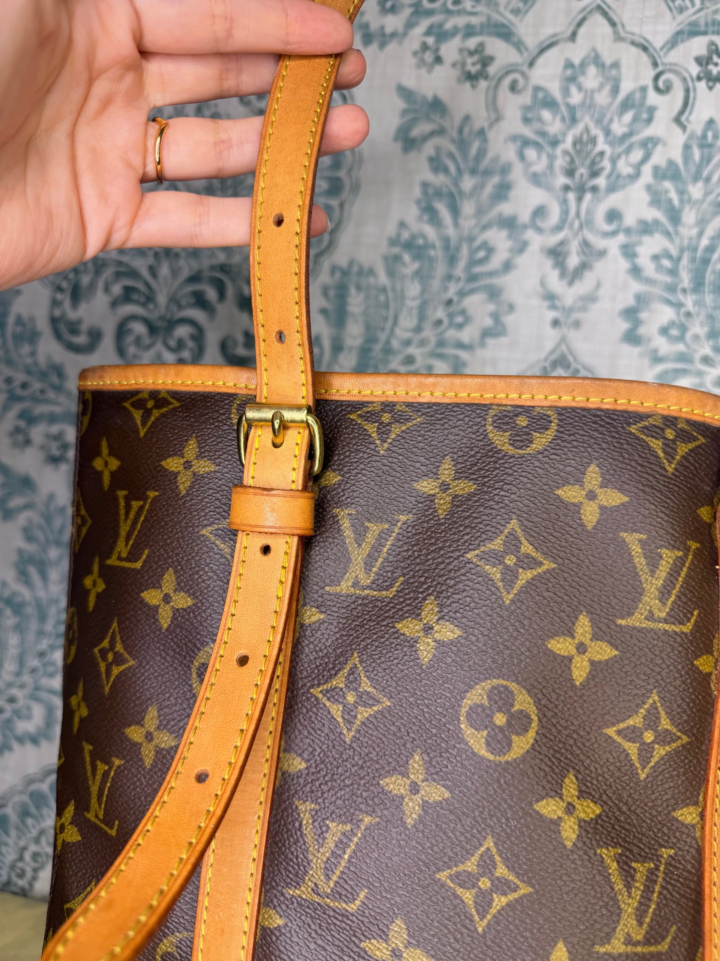 Louis Vuitton Bucket GM #1