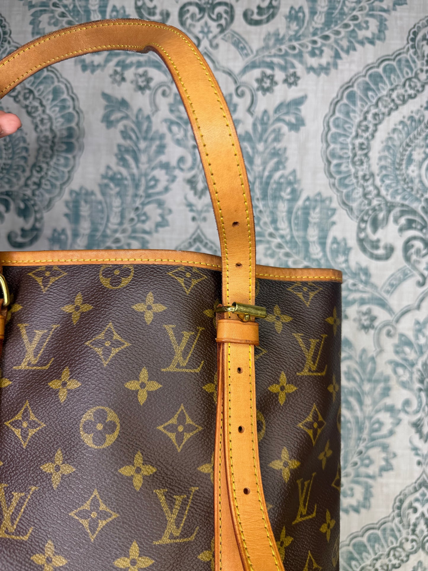 Louis Vuitton Bucket GM #1