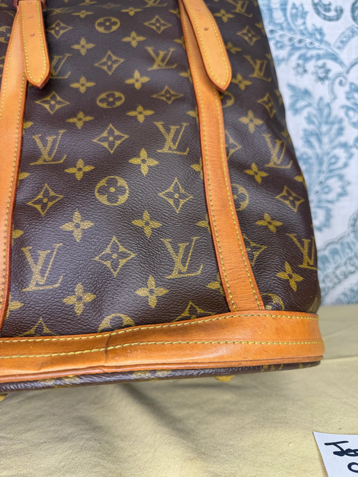 Louis Vuitton Bucket GM #1