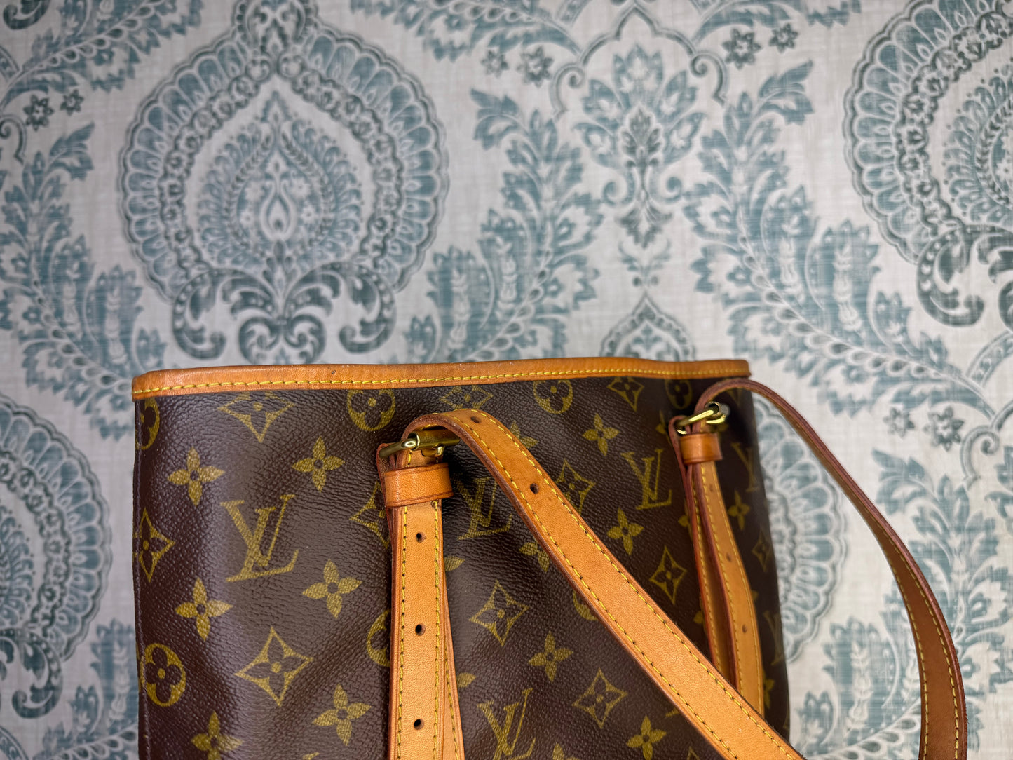 Louis Vuitton Bucket GM #1