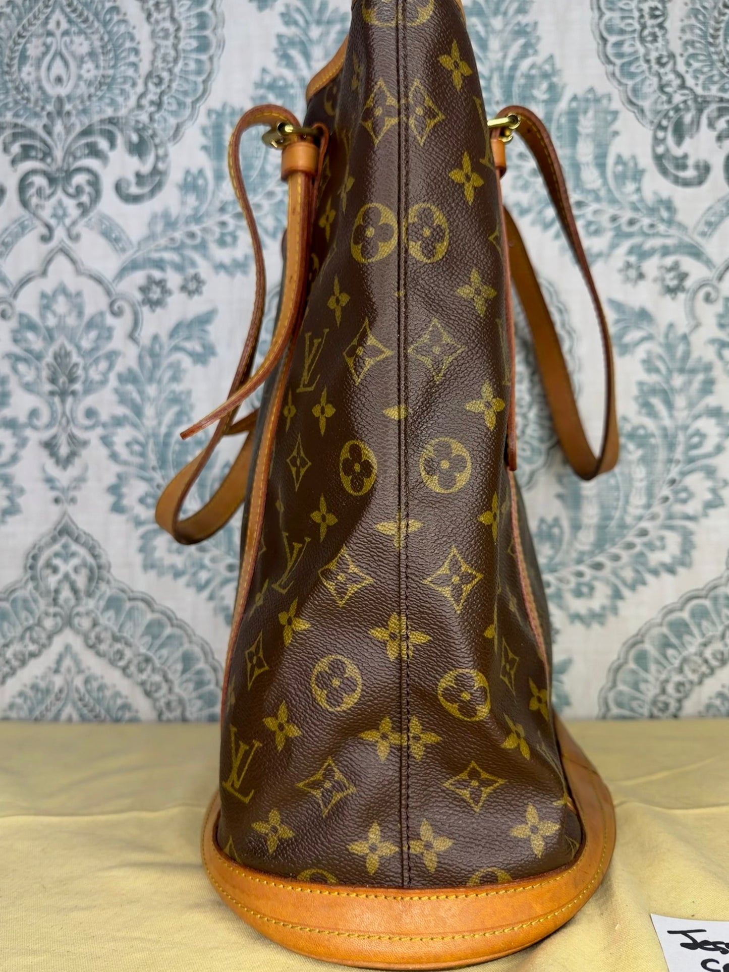 Louis Vuitton Bucket GM #1
