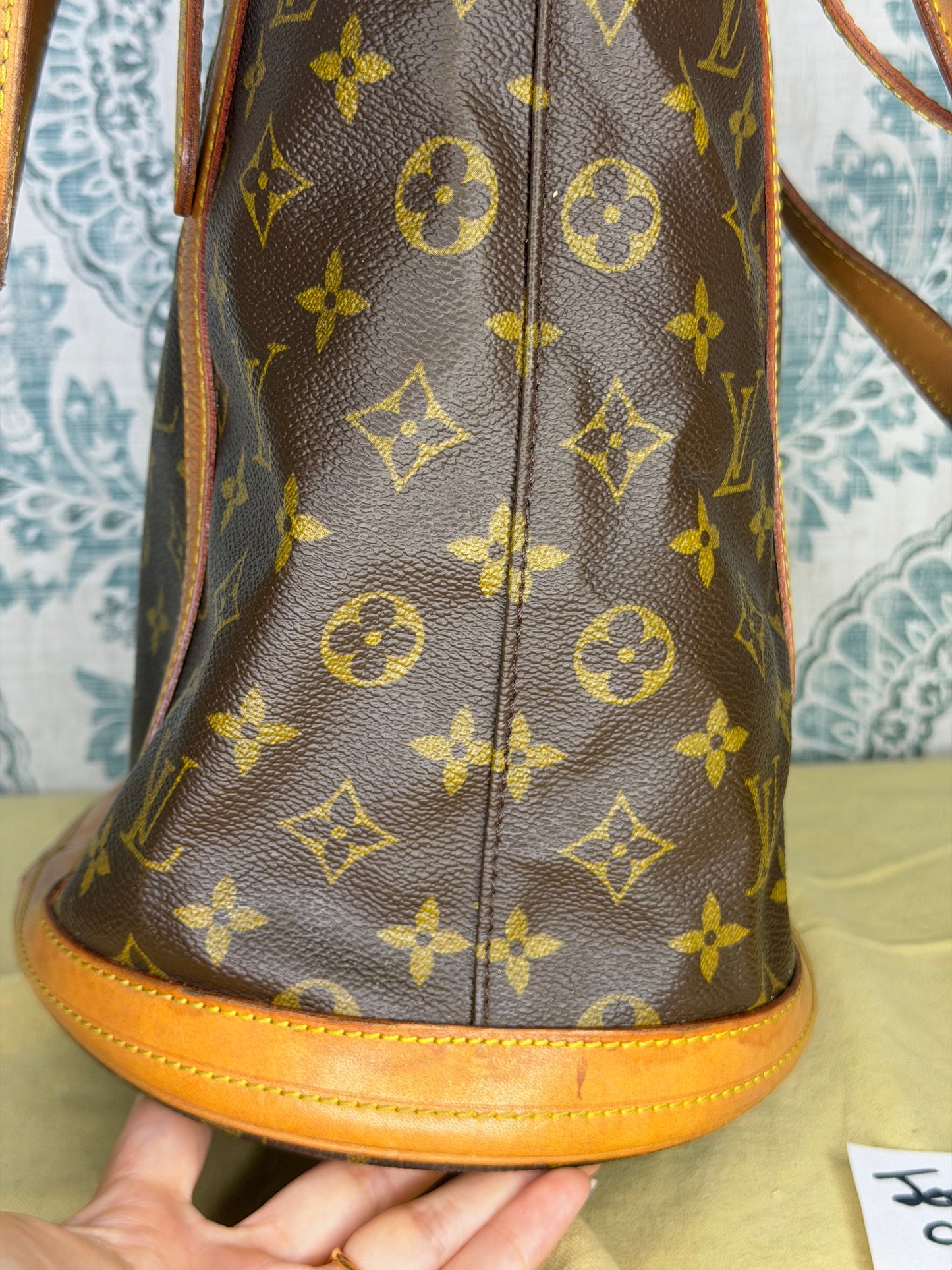 Louis Vuitton Bucket GM #1