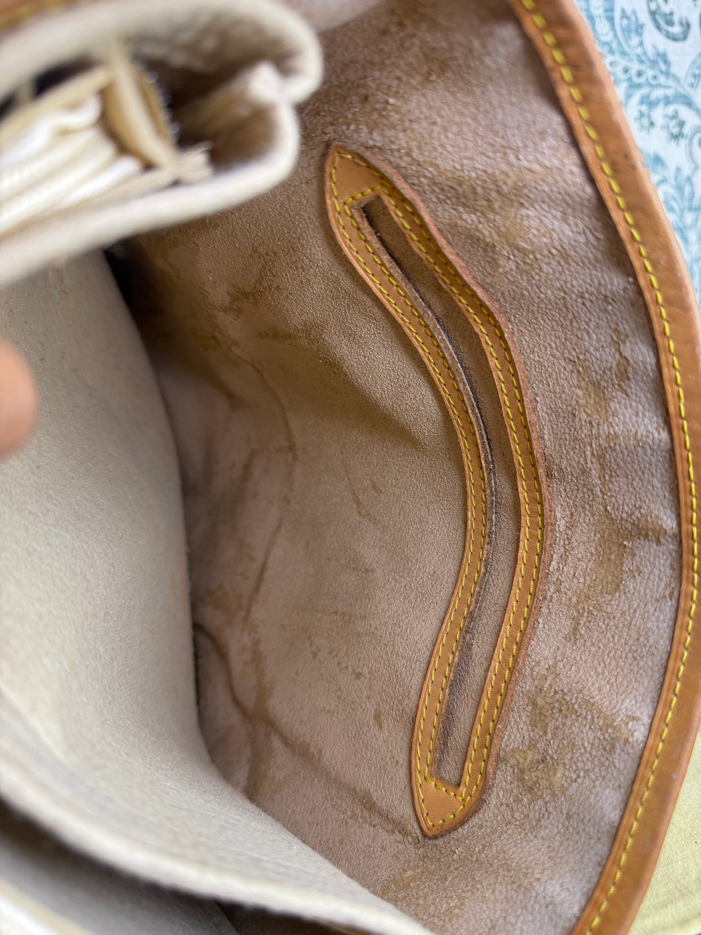 Louis Vuitton Bucket GM #1